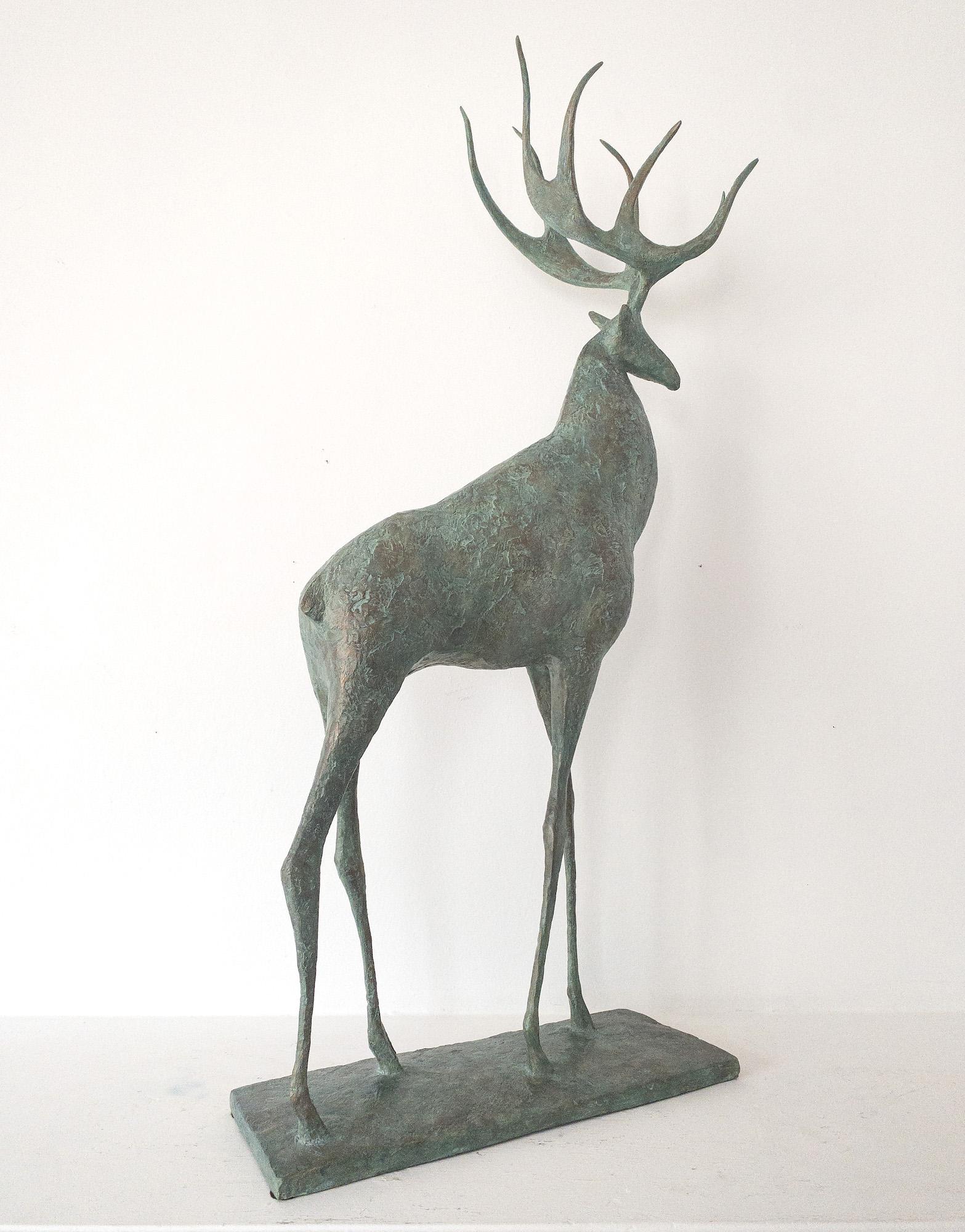 Cerf IV par Pierre Yermia - Sculpture animalière contemporaine, élégante, élancée, grise en vente 15