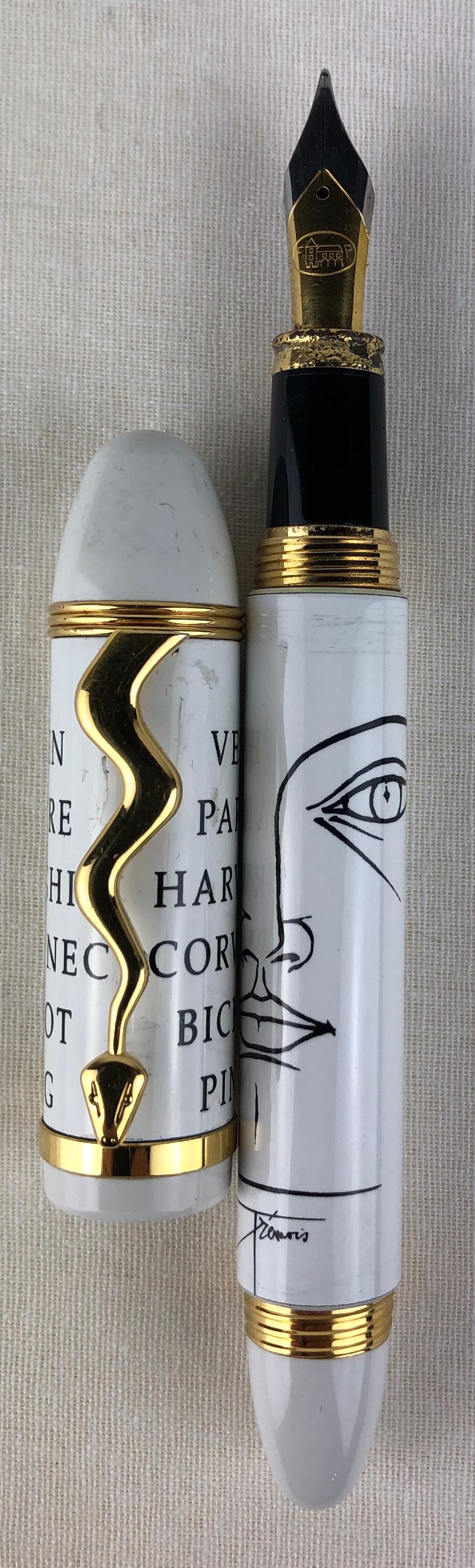 Fountain pen and ballpoint pen by the artist Trémois (Rare!). This pen is made by the same manufacturers as the Montblanc pens. Gold nib. White lacquer and gold-plated. Himalaya model. First edition. Numbered. Limited edition of 1000 copies.