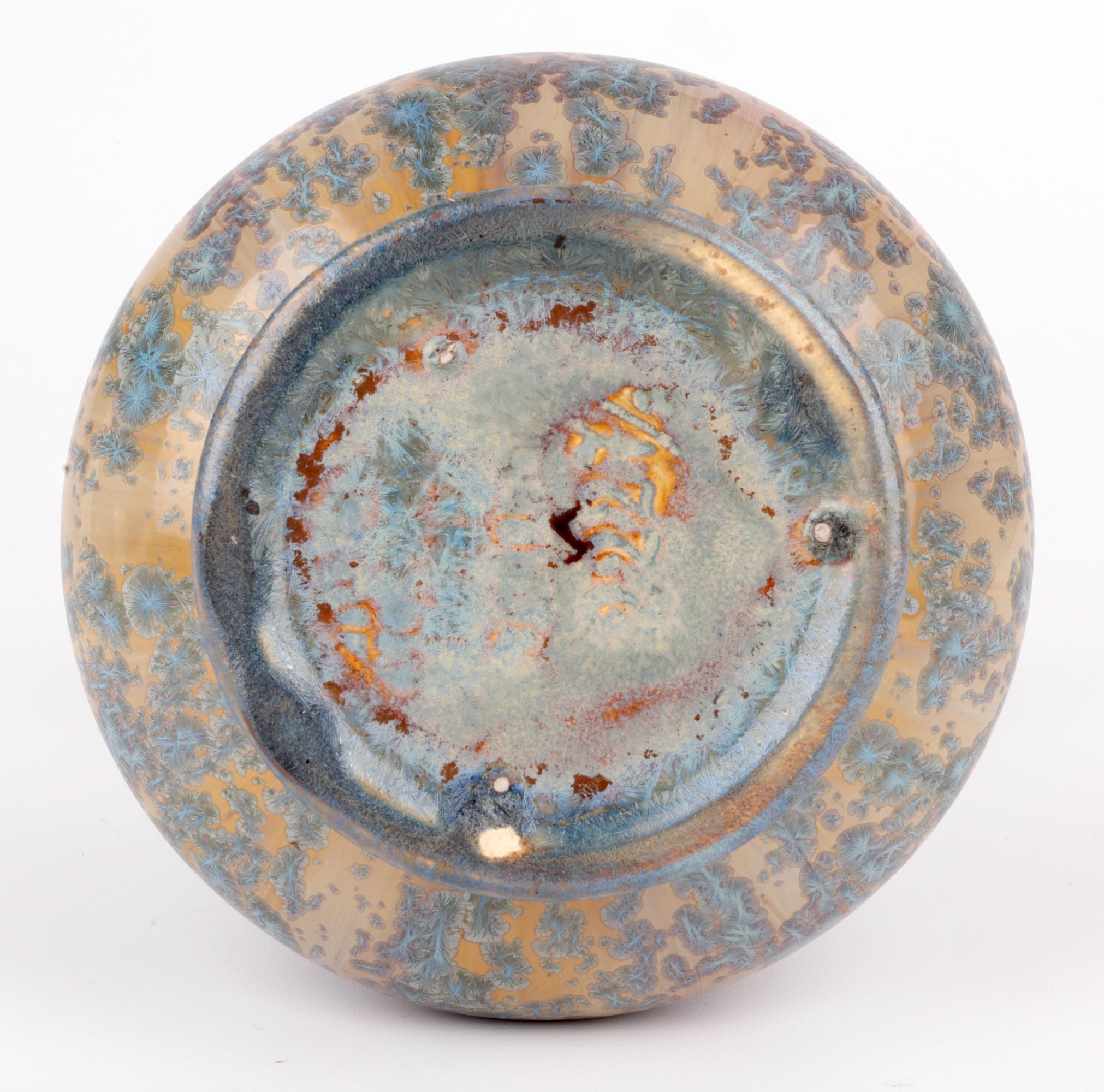 Pierrefonds Pottery attribuito a un vaso d'arte a forma di bottiglia con smalto cristallino francese in vendita 6