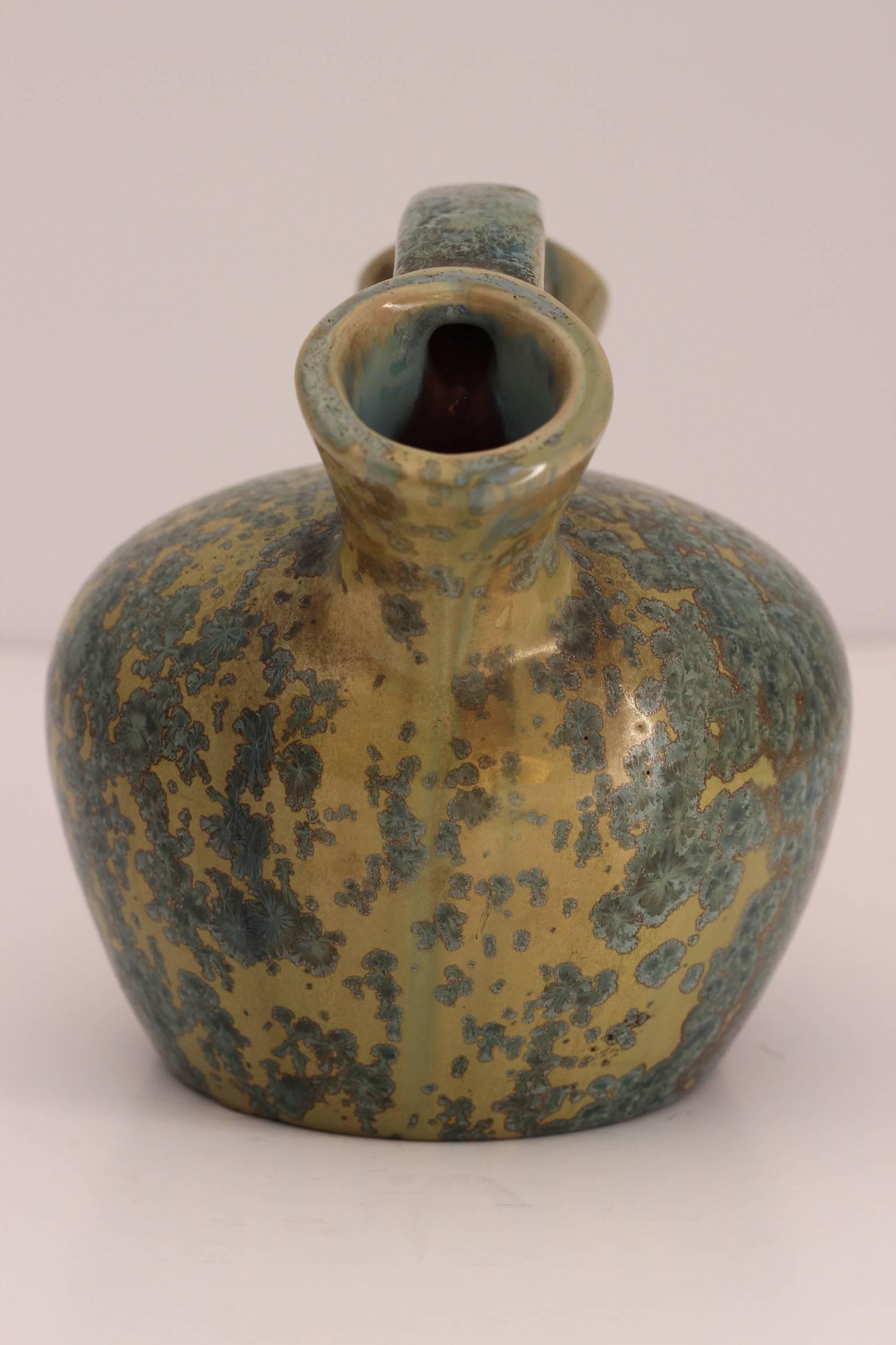 Französischer Kristall-Keramik-Wasserkrug mit doppelter Löffelung von Pierrefonds (Art nouveau)
