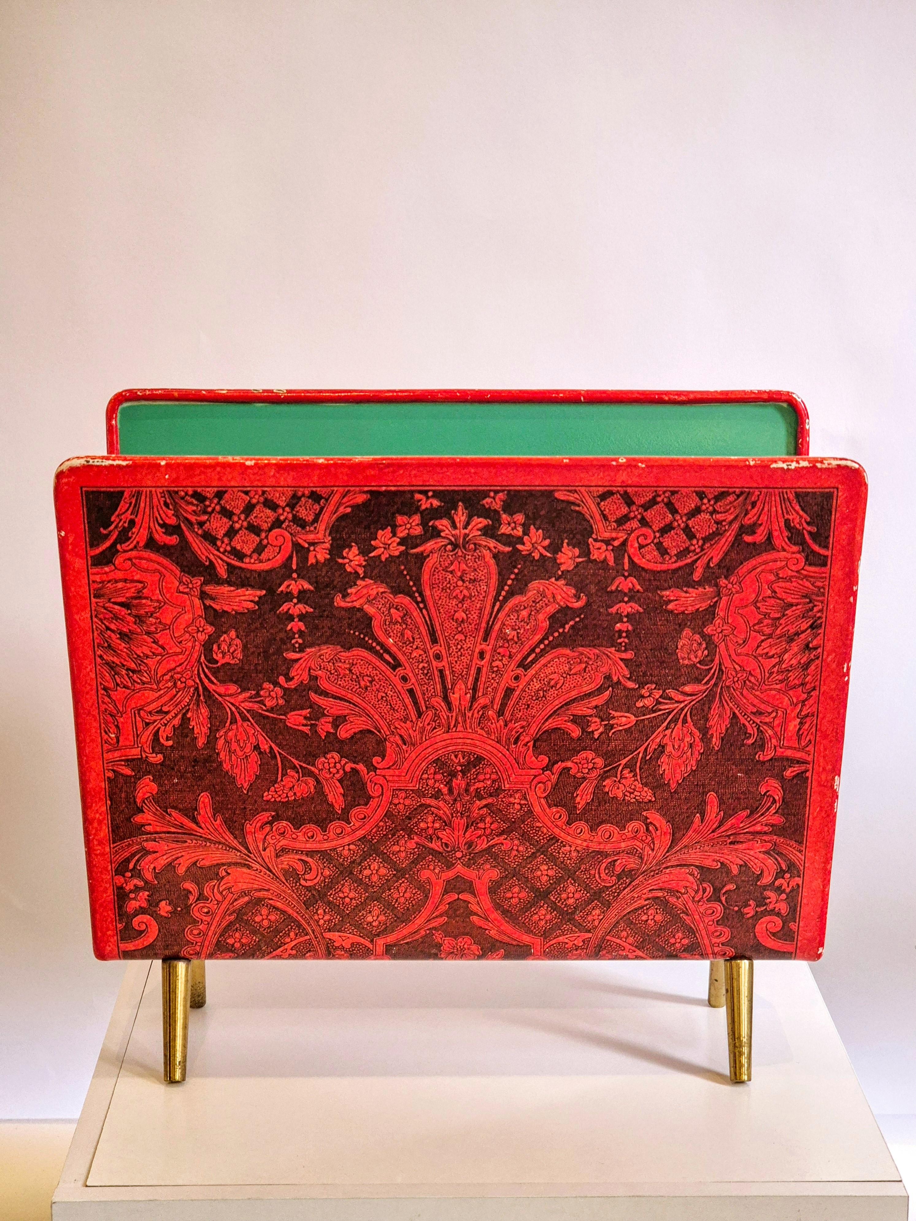 Pierro Fornasetti, rare magazine rack made for Ohlssons, Malmö Sweden 1950s (Moderne der Mitte des Jahrhunderts) im Angebot