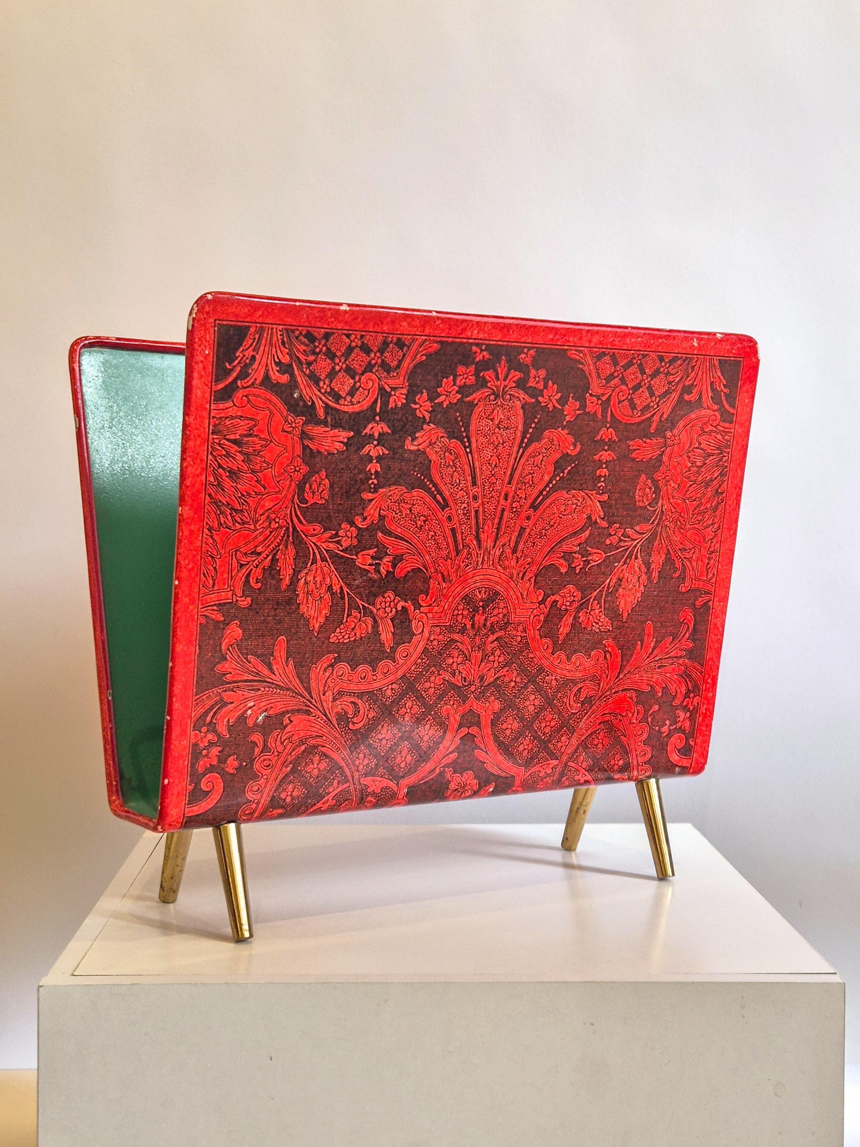 Pierro Fornasetti, rare magazine rack made for Ohlssons, Malmö Sweden 1950s (Italienisch) im Angebot