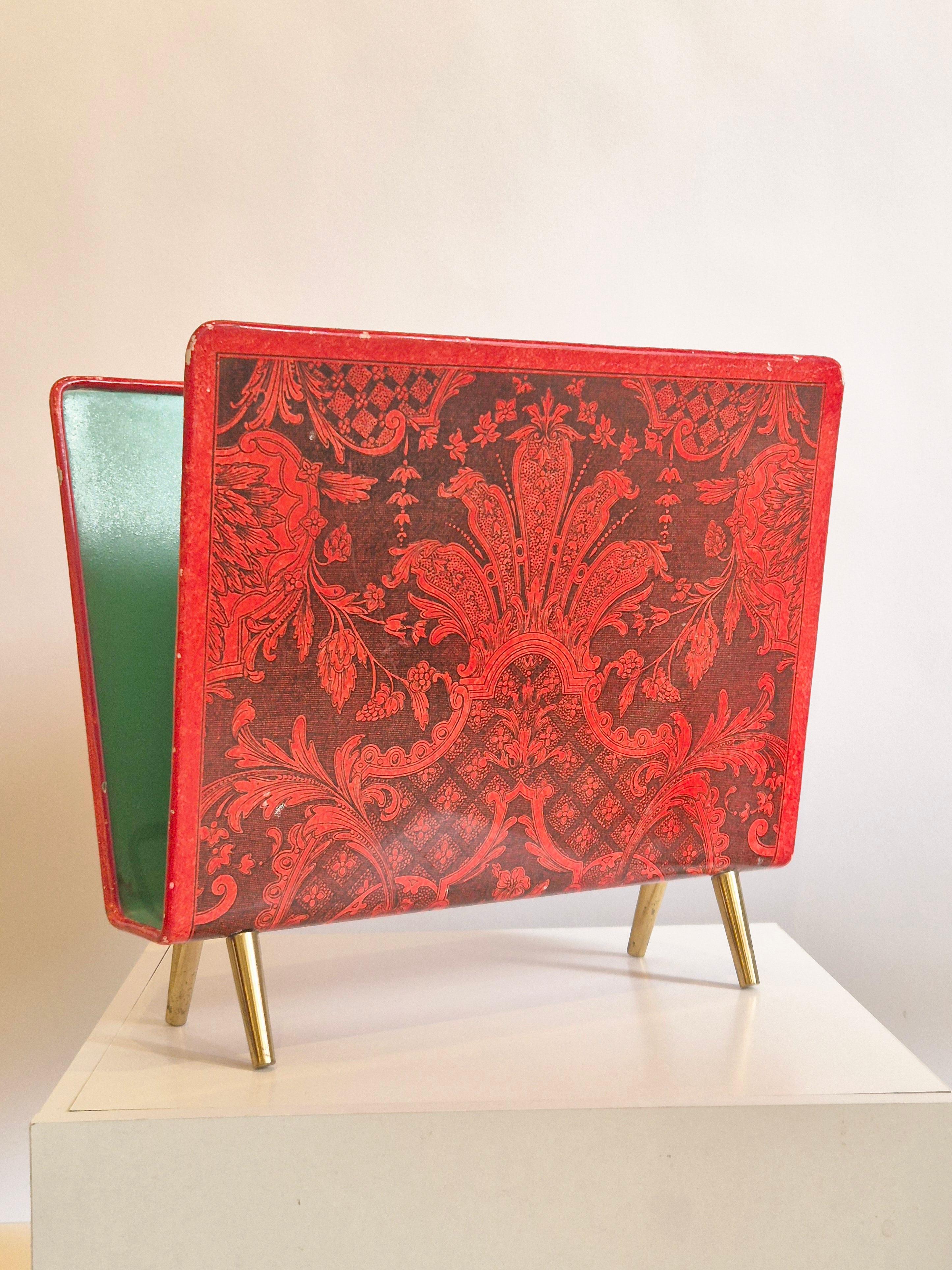 Pierro Fornasetti, rare magazine rack made for Ohlssons, Malmö Sweden 1950s (Mitte des 20. Jahrhunderts) im Angebot