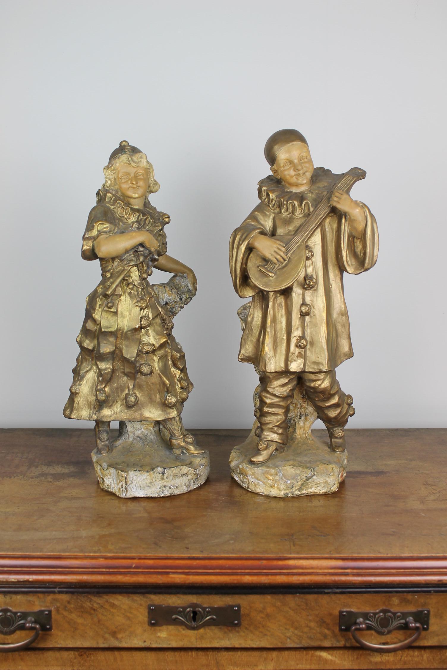 Pierrot et Colombine Sculptures , Patinated Vases, France, Early 20th Century For Sale 10