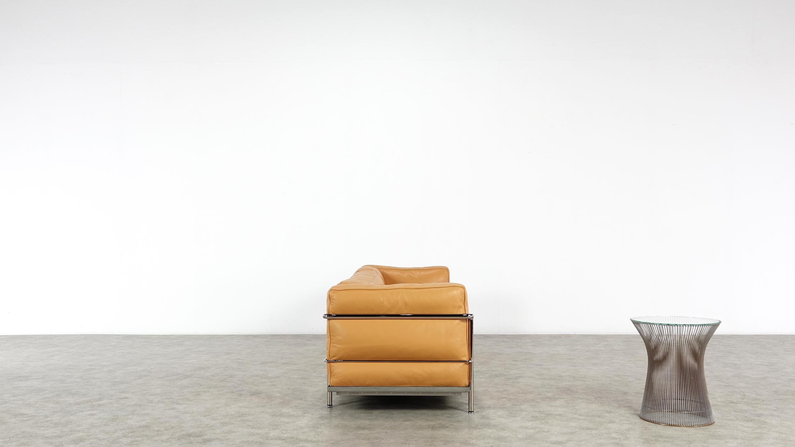 Pierrre Jeanneret & Charlotte Perriand LC3 Cassina Grand Confort 1