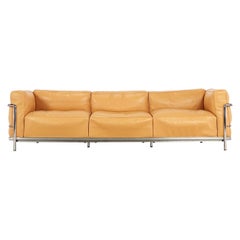 Pierrre Jeanneret & Charlotte Perriand LC3 Cassina Grand Confort