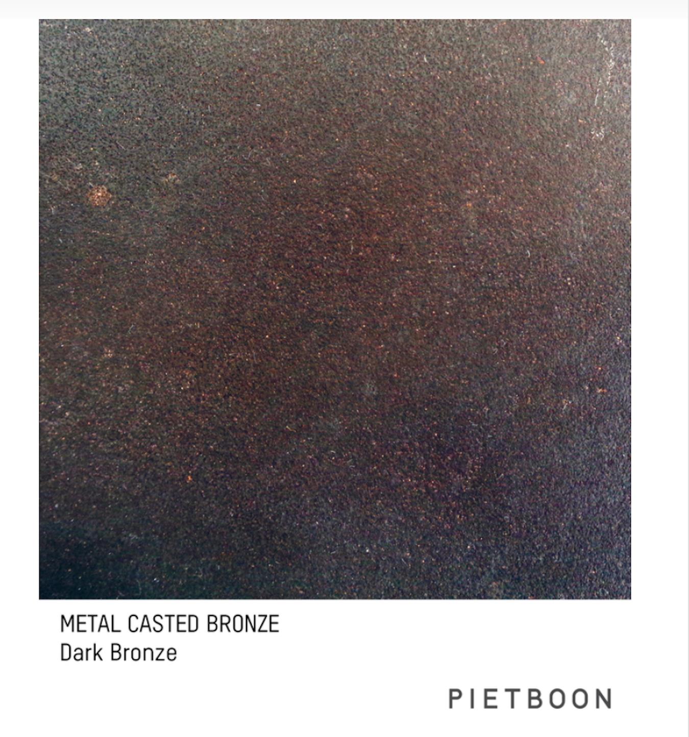 Piet Boon: Beistelltisch aus dunkler Bronze mit Klink im Zustand „Neu“ im Angebot in Vancouver, BC