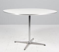 Piet Hein & Arne Jacobsen, Café Table