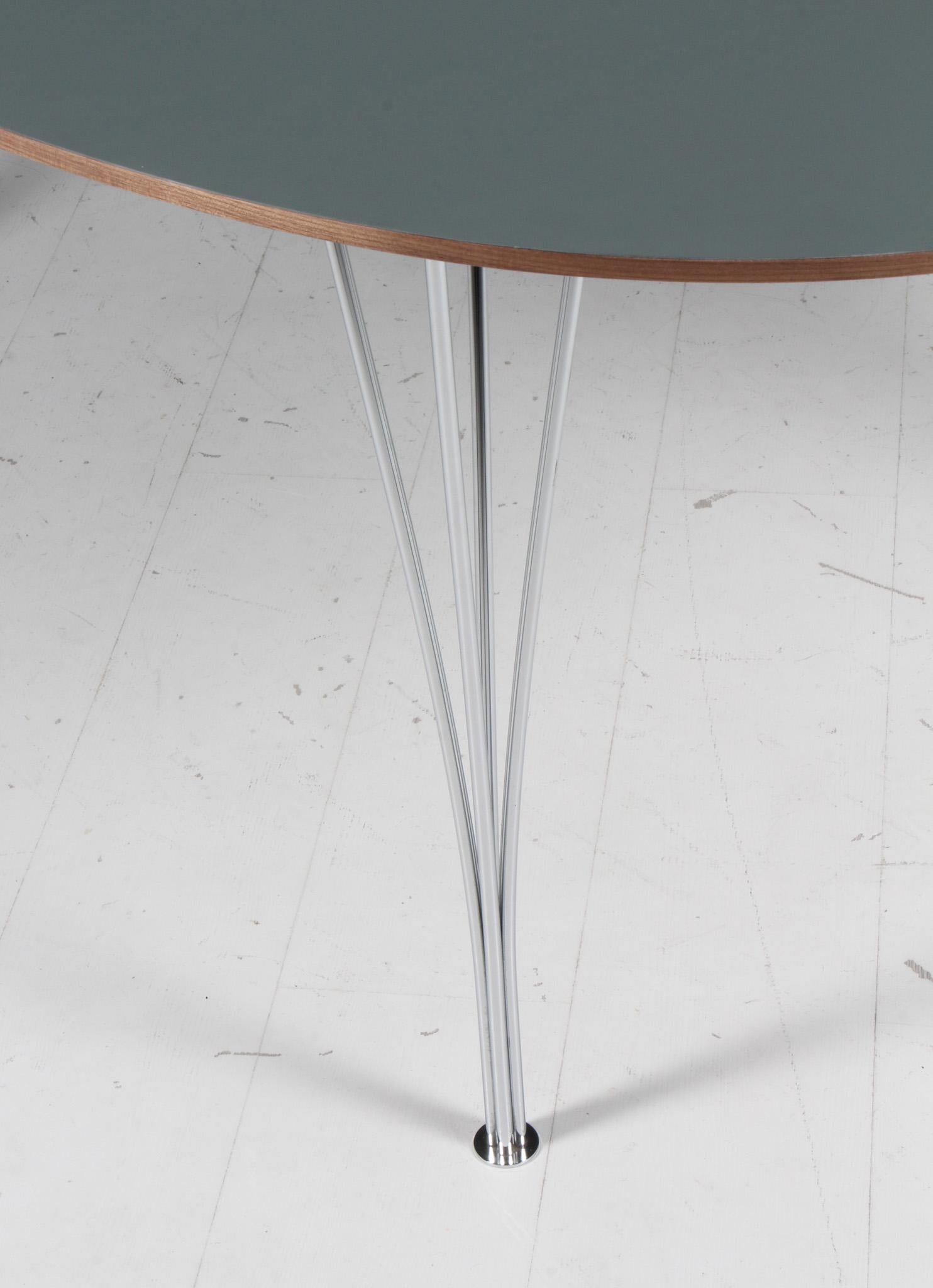 Danese Tavolo da pranzo Piet Hein & Arne Jacobsen in laminato fenix e noce in vendita