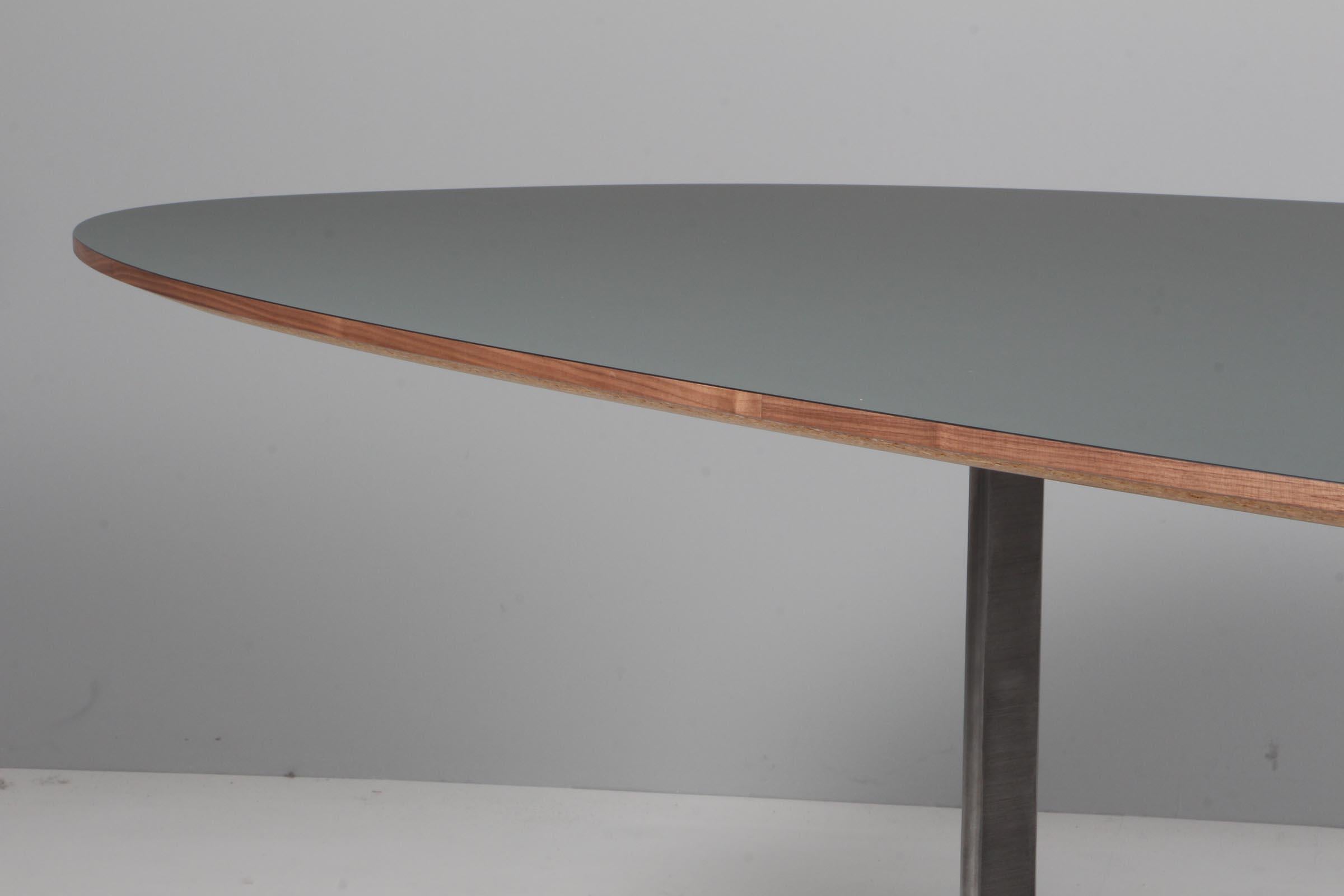 Piet Hein & Arne Jacobsen dining table fenix laminate and walnut In Excellent Condition For Sale In Esbjerg, DK