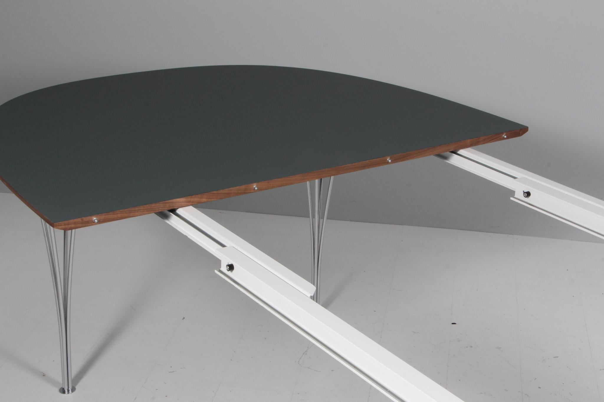 Tavolo da pranzo Piet Hein & Arne Jacobsen in laminato fenix e noce In condizioni ottime in vendita a Esbjerg, DK