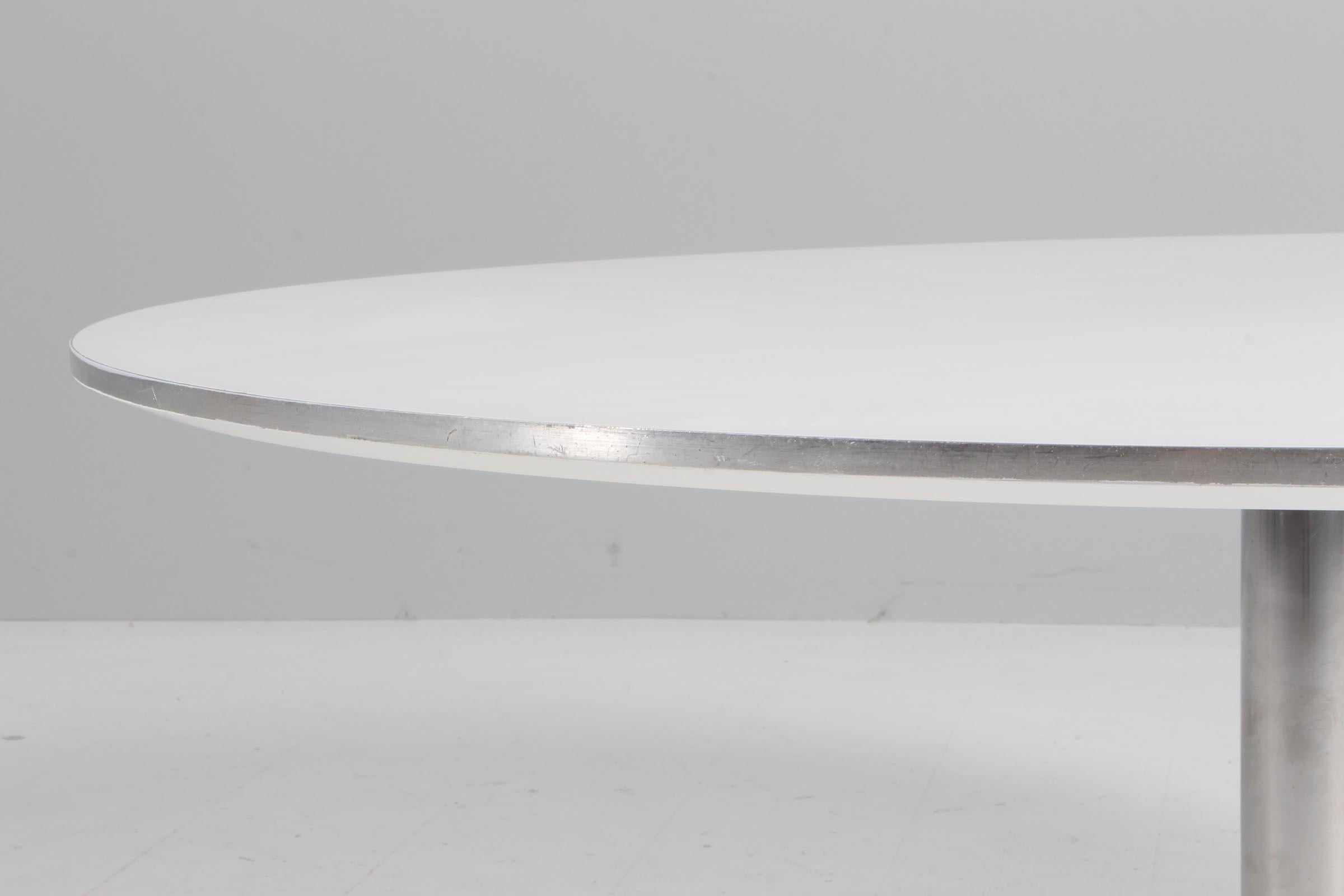 Danois Table basse ronde Piet Hein & Arne Jacobsen en vente