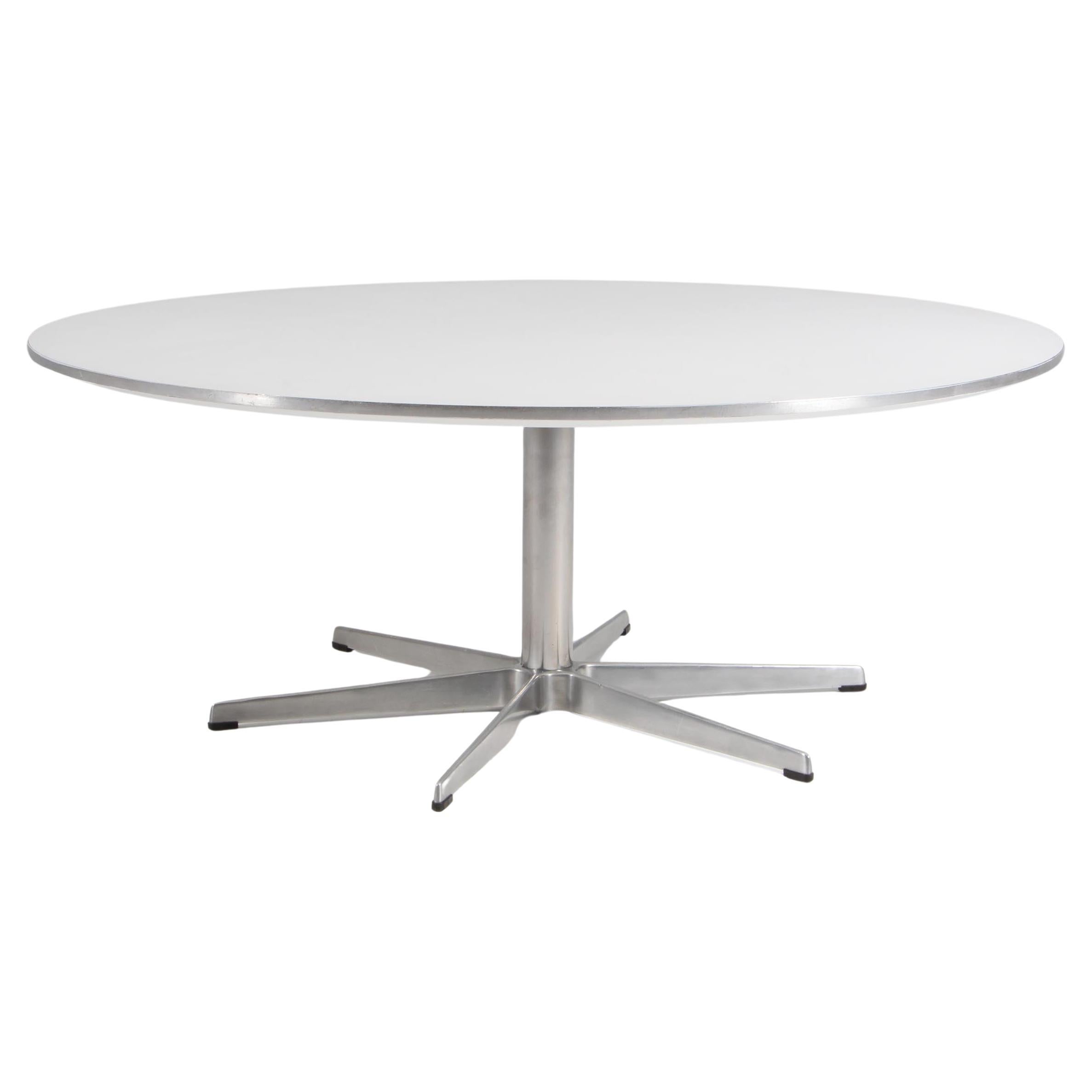 Piet Hein & Arne Jacobsen, round coffee Table