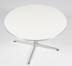 Piet Hein & Arne Jacobsen Runder Sofatisch, Dänisches Design, 2014