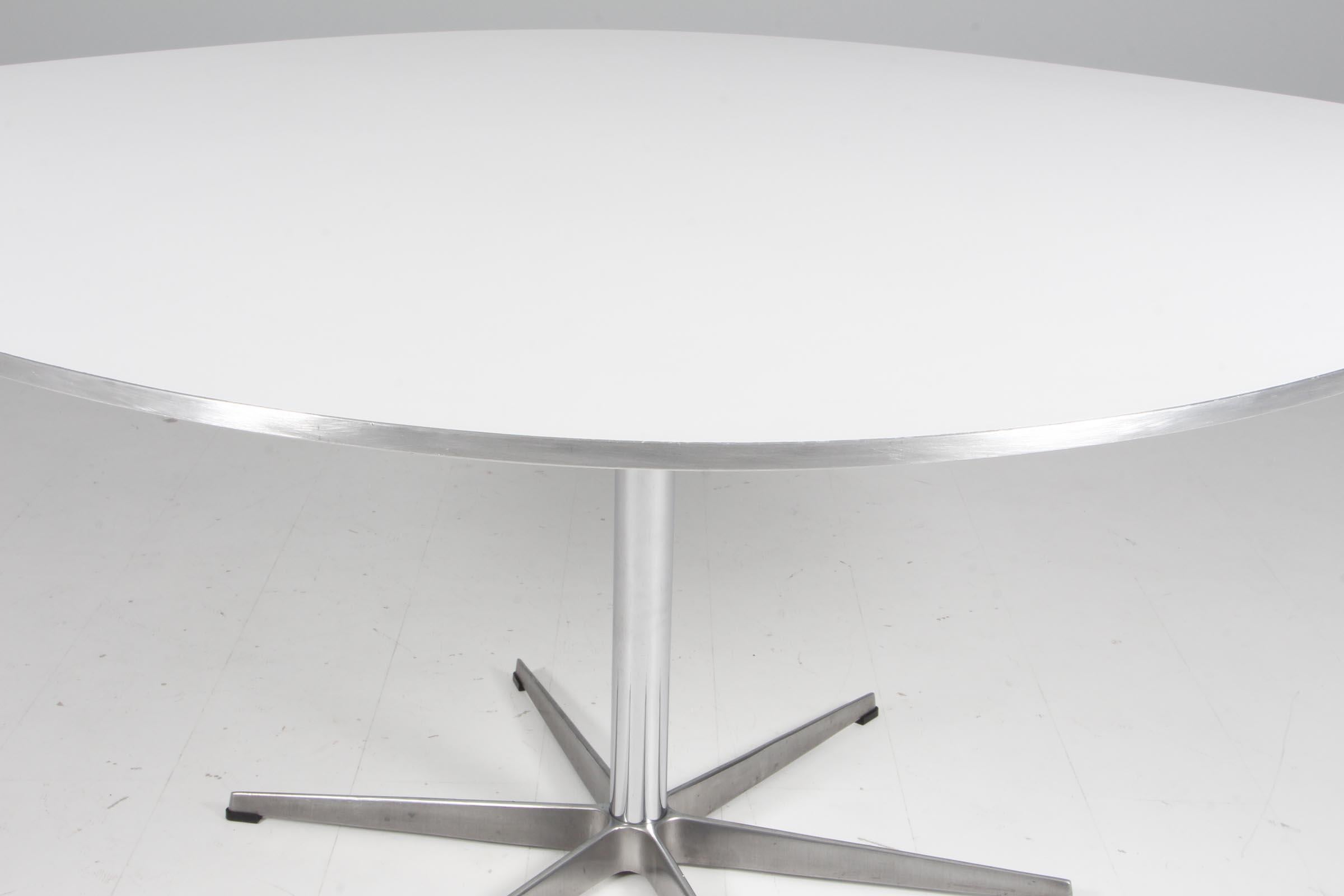 Piet Hein & Arne Jacobsen, supercircular Dining Table In Excellent Condition For Sale In Esbjerg, DK