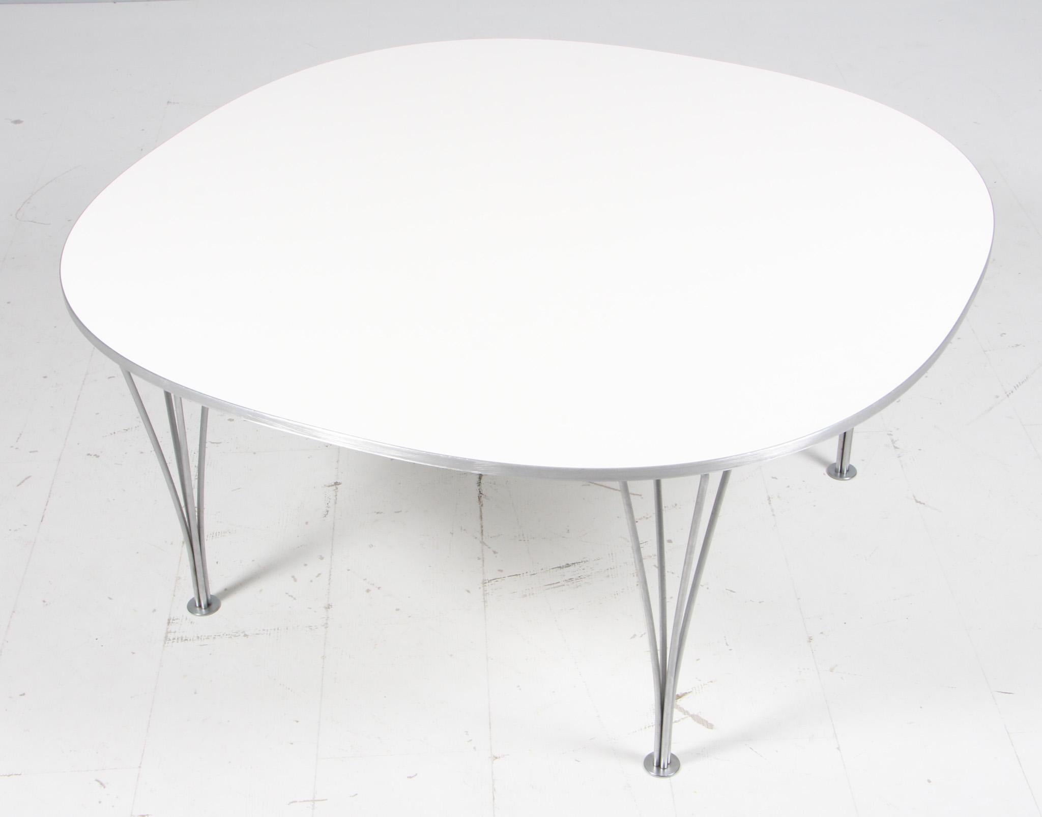 Piet Hein & Bruno Mathsson, Mesa de centro redonda Escandinavo moderno en venta