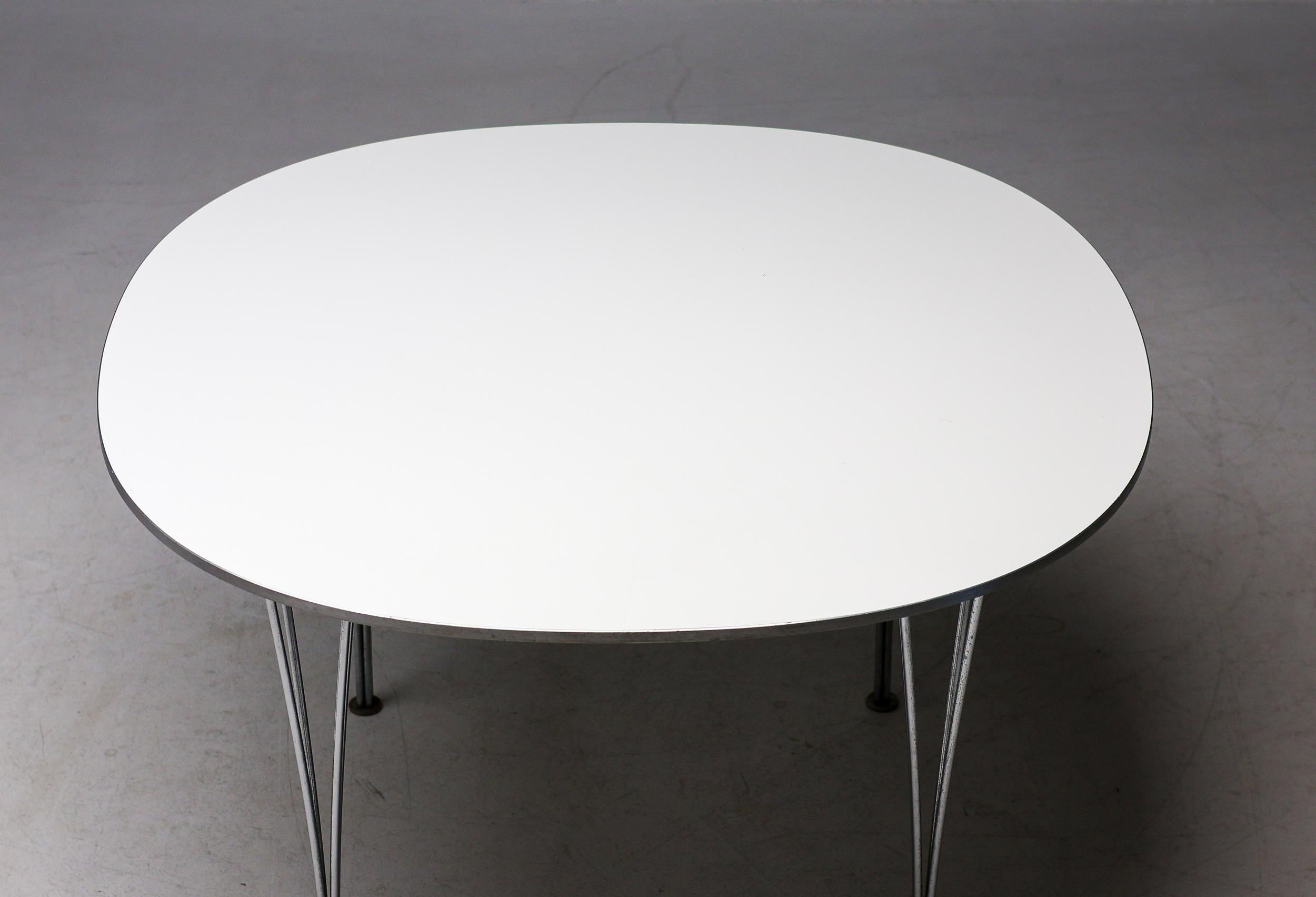 Mesa de comedor supercircular Piet Hein & Bruno Mathsson Cromo en venta