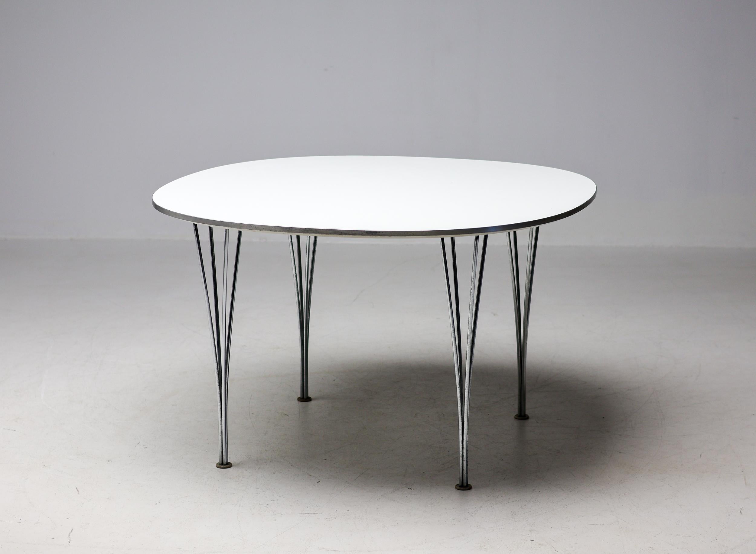 Mesa de comedor supercircular Piet Hein & Bruno Mathsson en venta 1