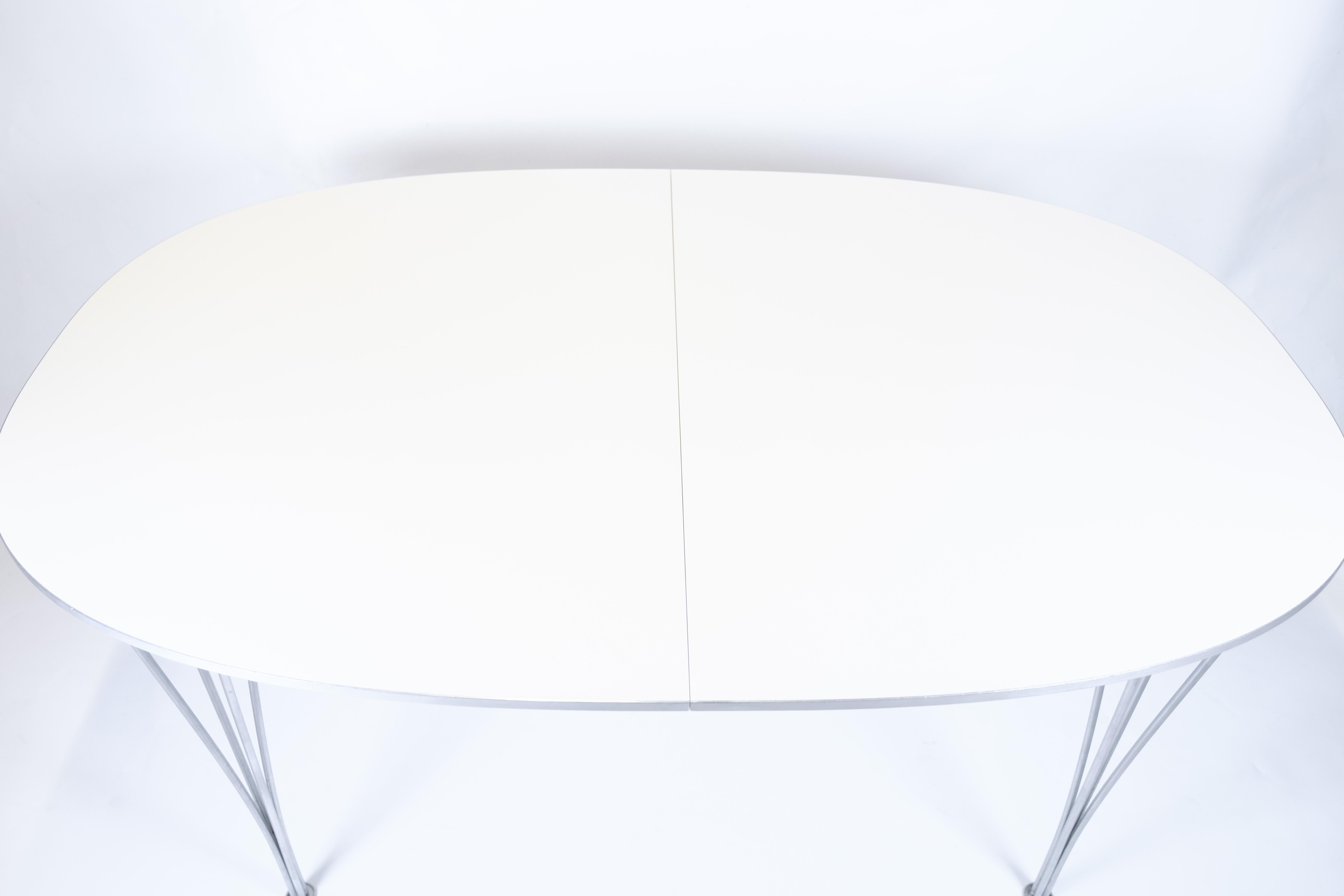 Superellipse dining table by Piet Hein & Arne Jacobsen for Fritz Hansen. White laminate with 2 extension leaves. Produced in 2005

— Designer: Piet Hein & Arne Jacobsen
— Model: Superellipse
— Producer: Fritz Hansen
— Materials: White laminate,