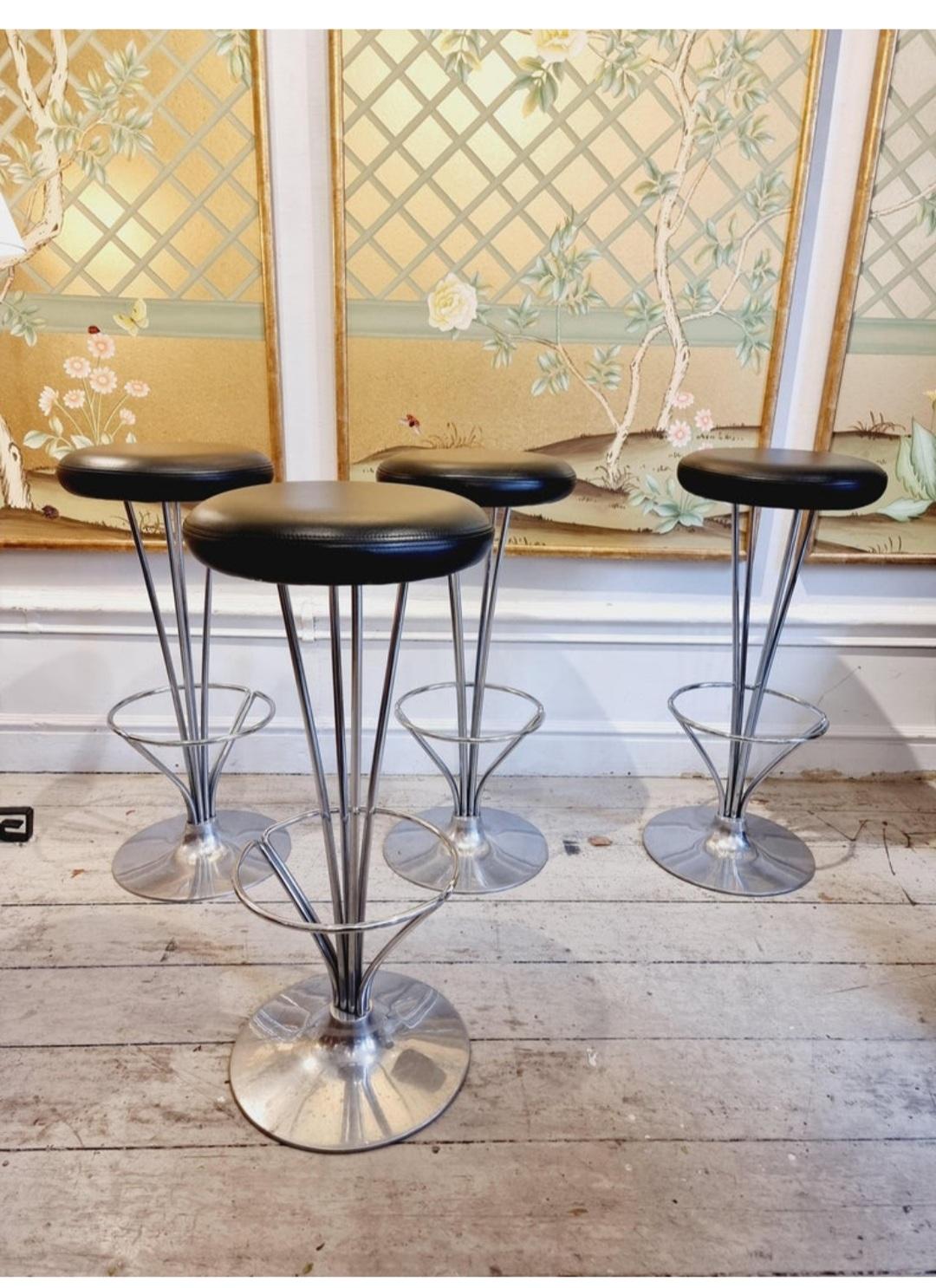 Piet Hein, bar stools, 3 available. Scandinavian / Danish Modern, Fritz Hansen For Sale 3