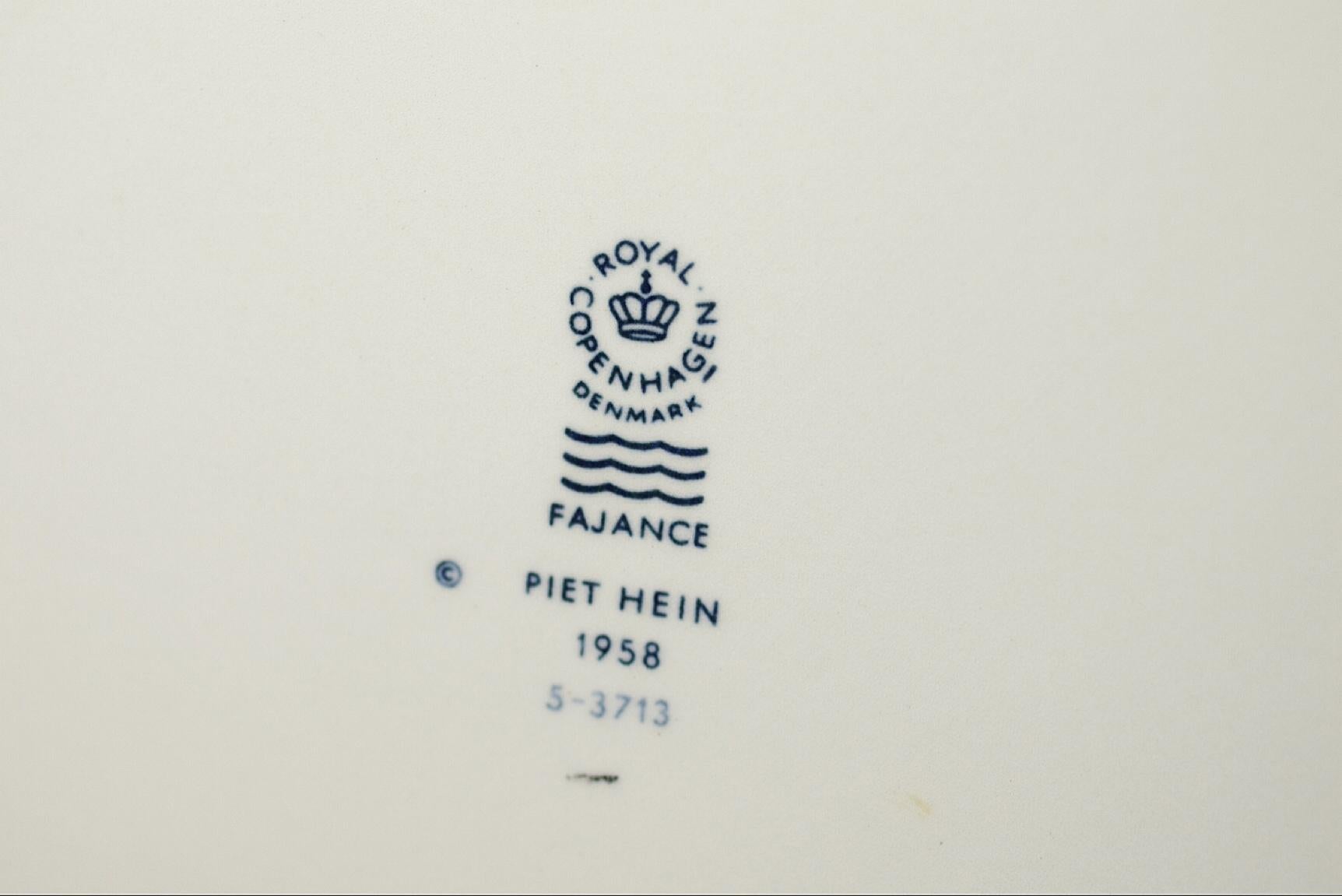 Piet Hein,  Wall Plate,  Royal Copenhagen - 1958 For Sale 2