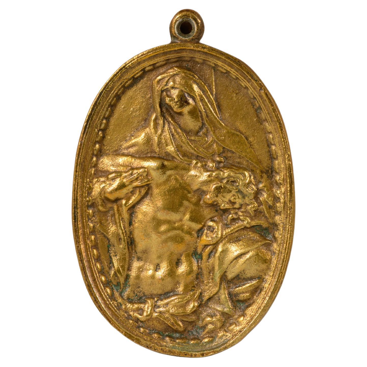 Pietà, devotional plaque. Bronze. Spanish School, 17th century, based on the mo