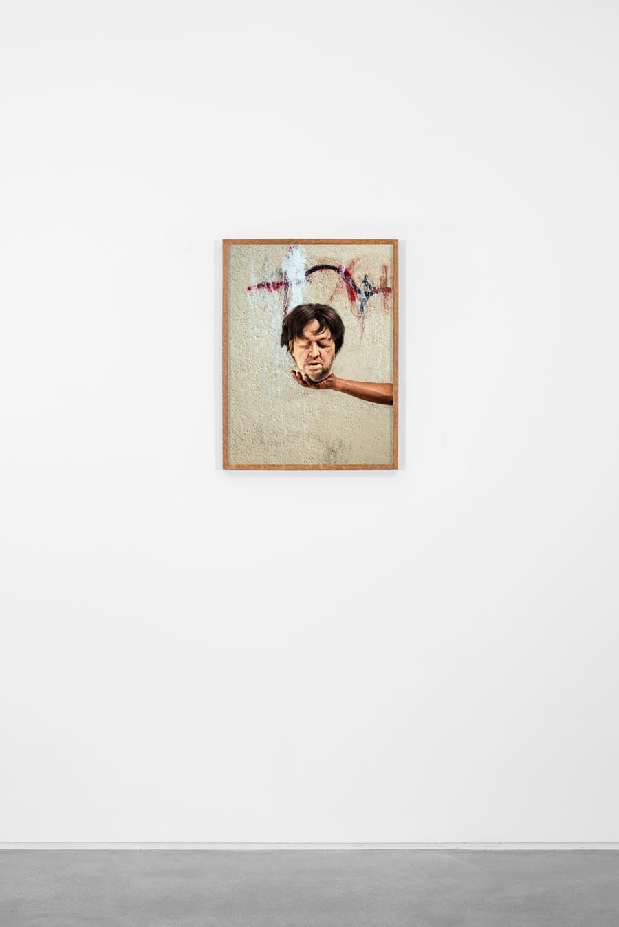 El Héroe de Atrezzo, Ciudad de México, 2019 - Pieter Hugo (Fotografía en color) en venta 1