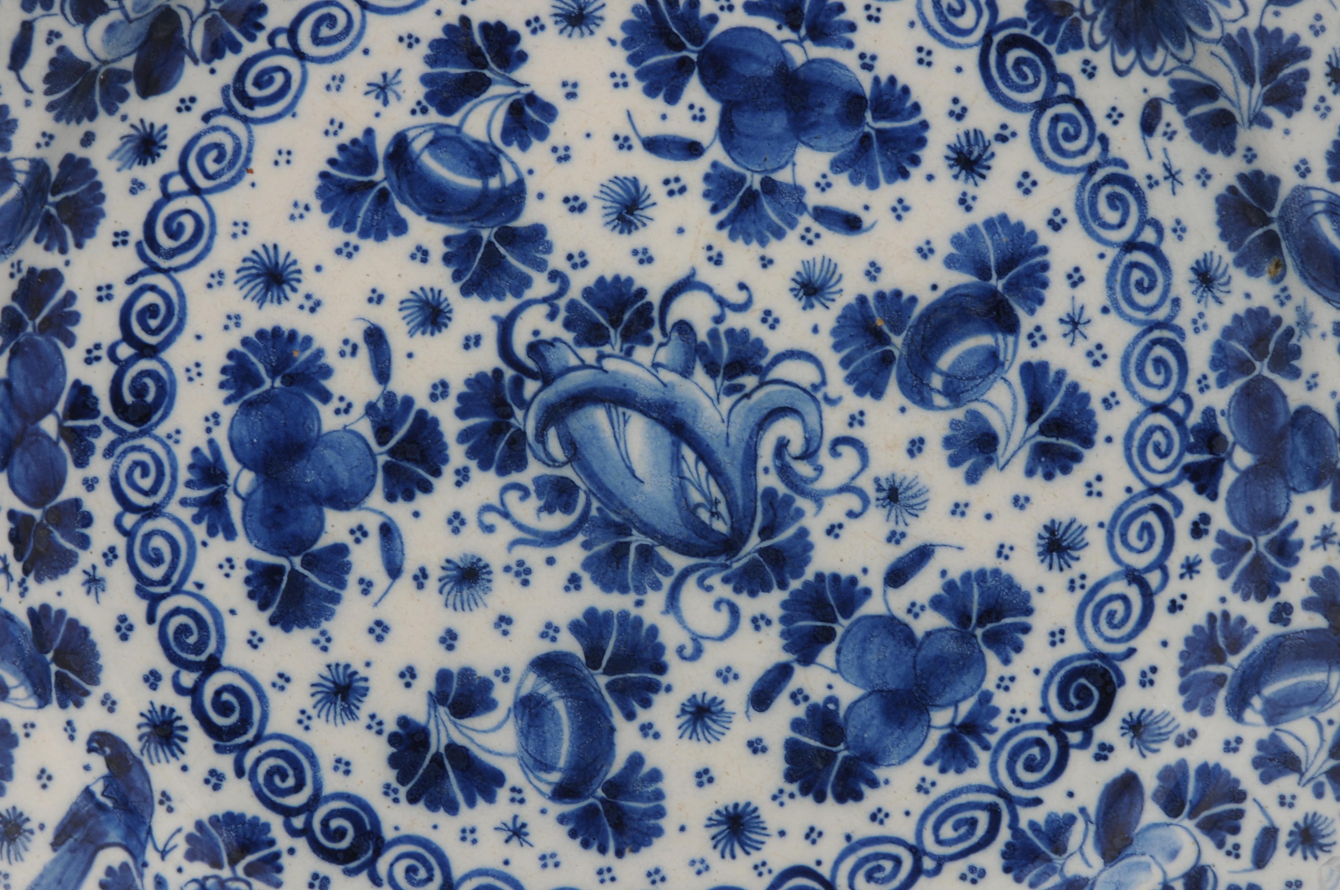 Glazed Pieter Kam, Delft - Large Charger with 'Parsley / mille fleurs' decor For Sale