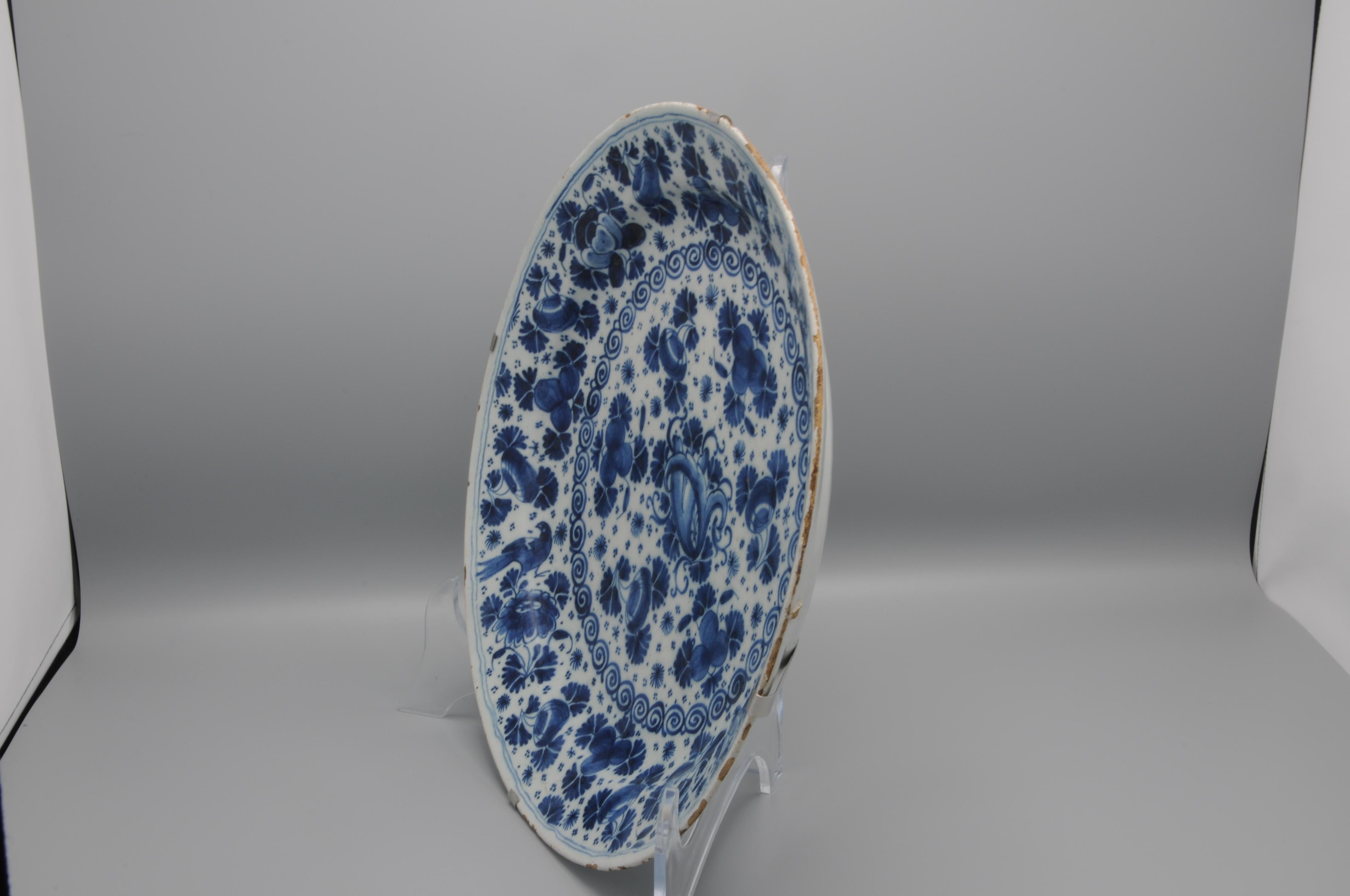 Earthenware Pieter Kam, Delft - Large Charger with 'Parsley / mille fleurs' decor For Sale