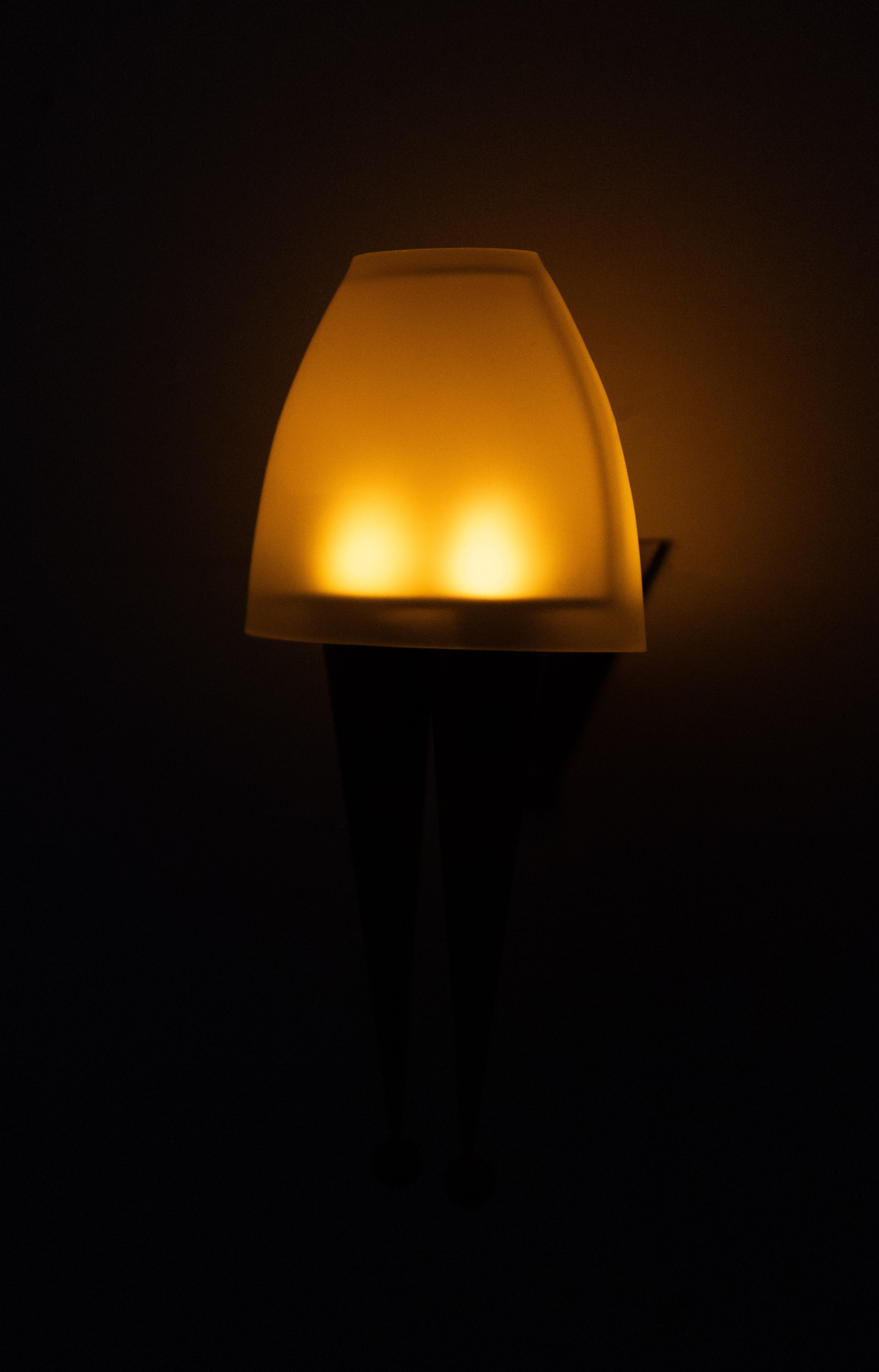 Pieter Spruyt   Candelabros de latón hechos a mano Años 80 en venta 11