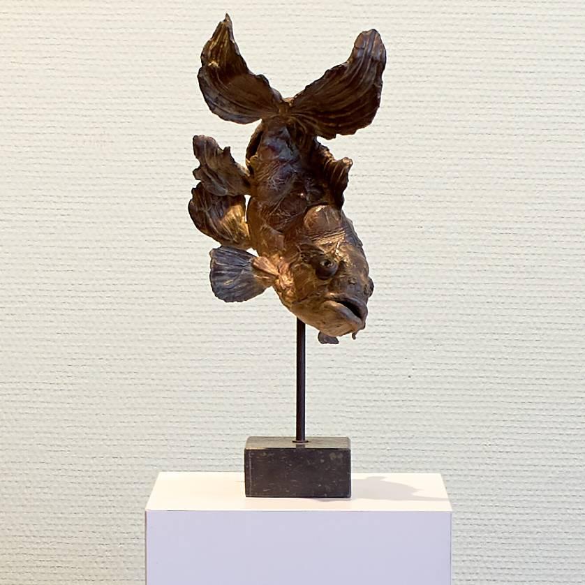 Pieter Vanden Daele Figurative Sculpture - small koi