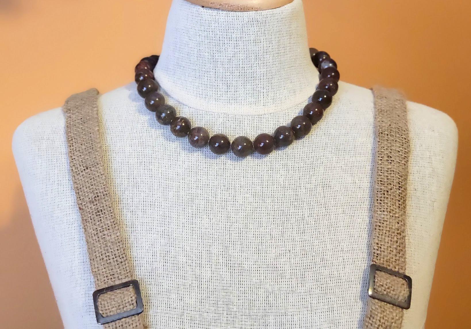 Perle Collier noué Pietersite en vente