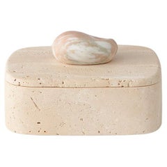Pietra Box Travertin & Rose von Greg Natale