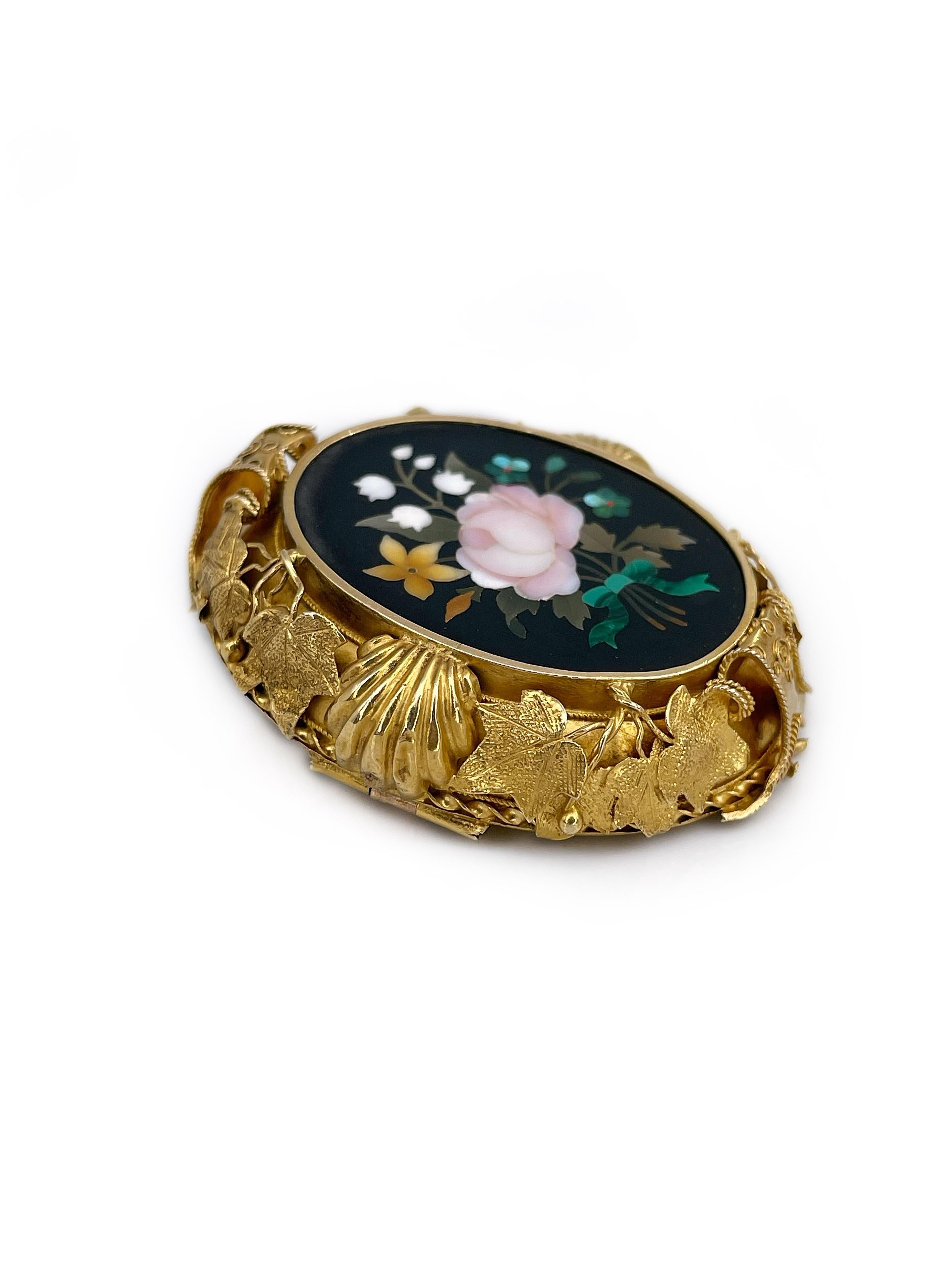 Victorien Pietra Dura Broche ovale victorienne en or 18 carats avec mosaïque de fleurs en forme de bouquet en vente