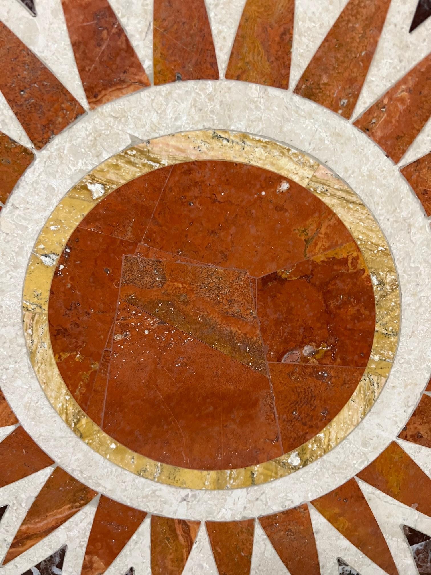 Table ronde Pietra Dura de 60 pouces, plateau en mosaïque de pierre   en vente 4