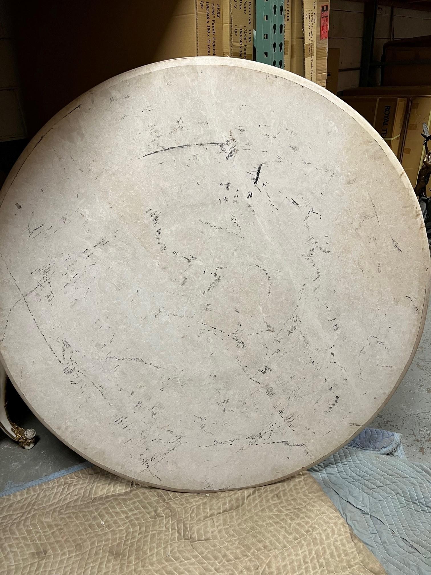 Table ronde Pietra Dura de 60 pouces, plateau en mosaïque de pierre   en vente 7