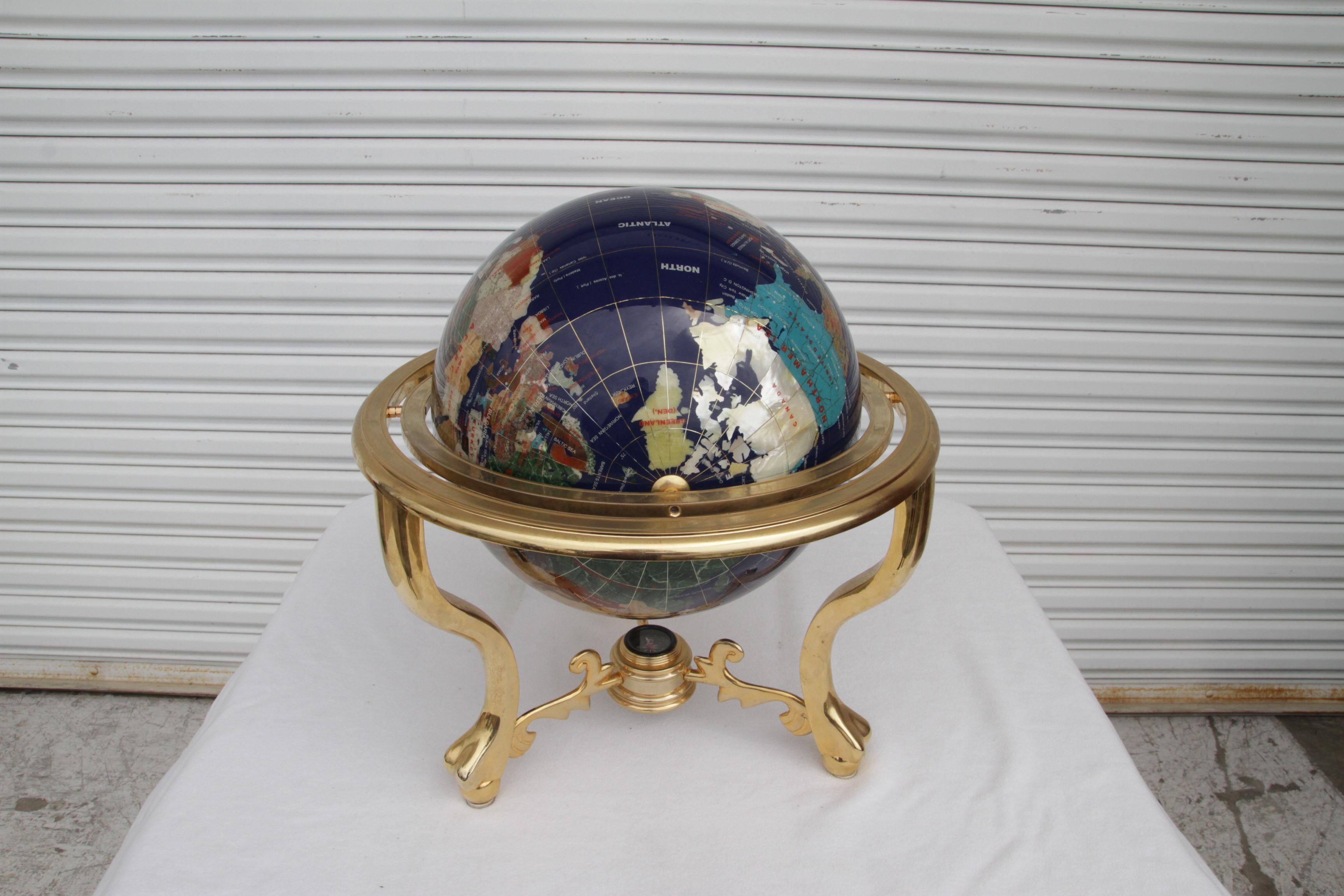 Indien Globe Pietra Dura et laiton attribué à Maitland Smith en vente