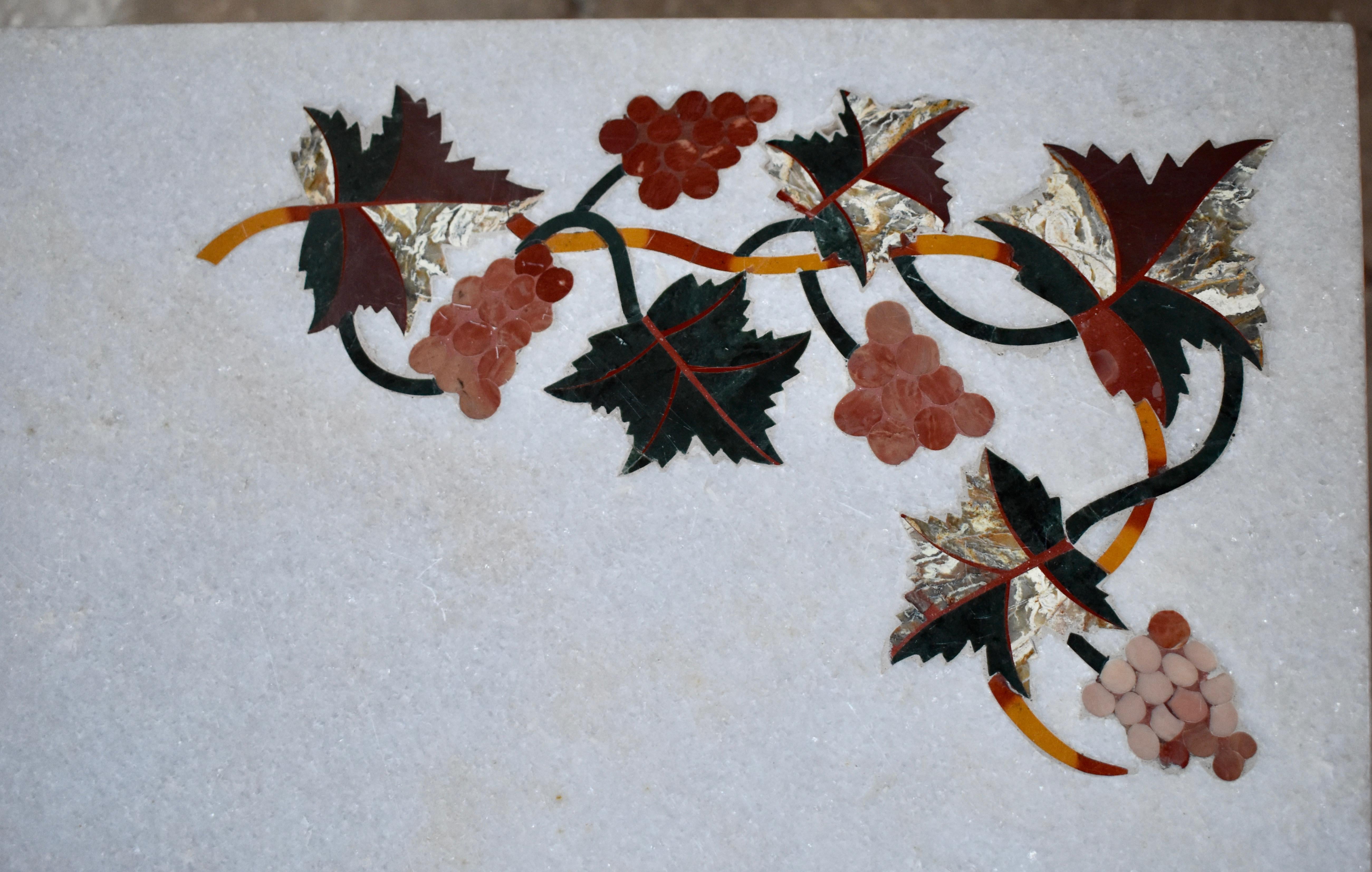 20th Century Pietra Dura Center Table Inlaid Grape Decorations Marble Top For Sale