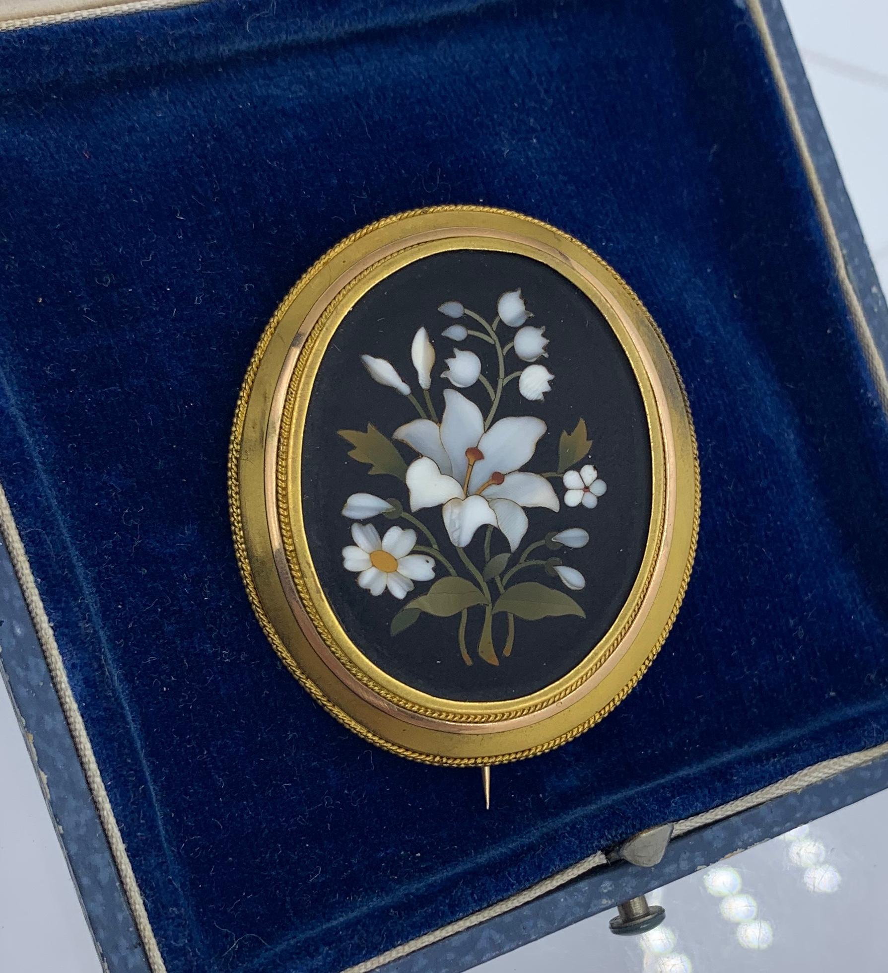 pietra dura incastonata