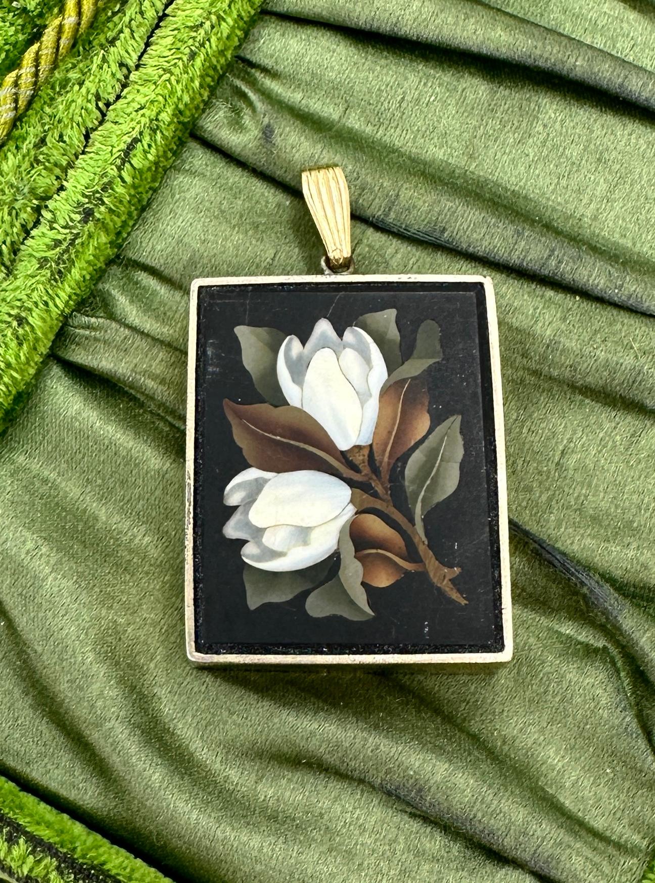 Mixed Cut Pietra Dura Flower Lily Pendant Necklace Gold Antique Victorian Etruscan  For Sale