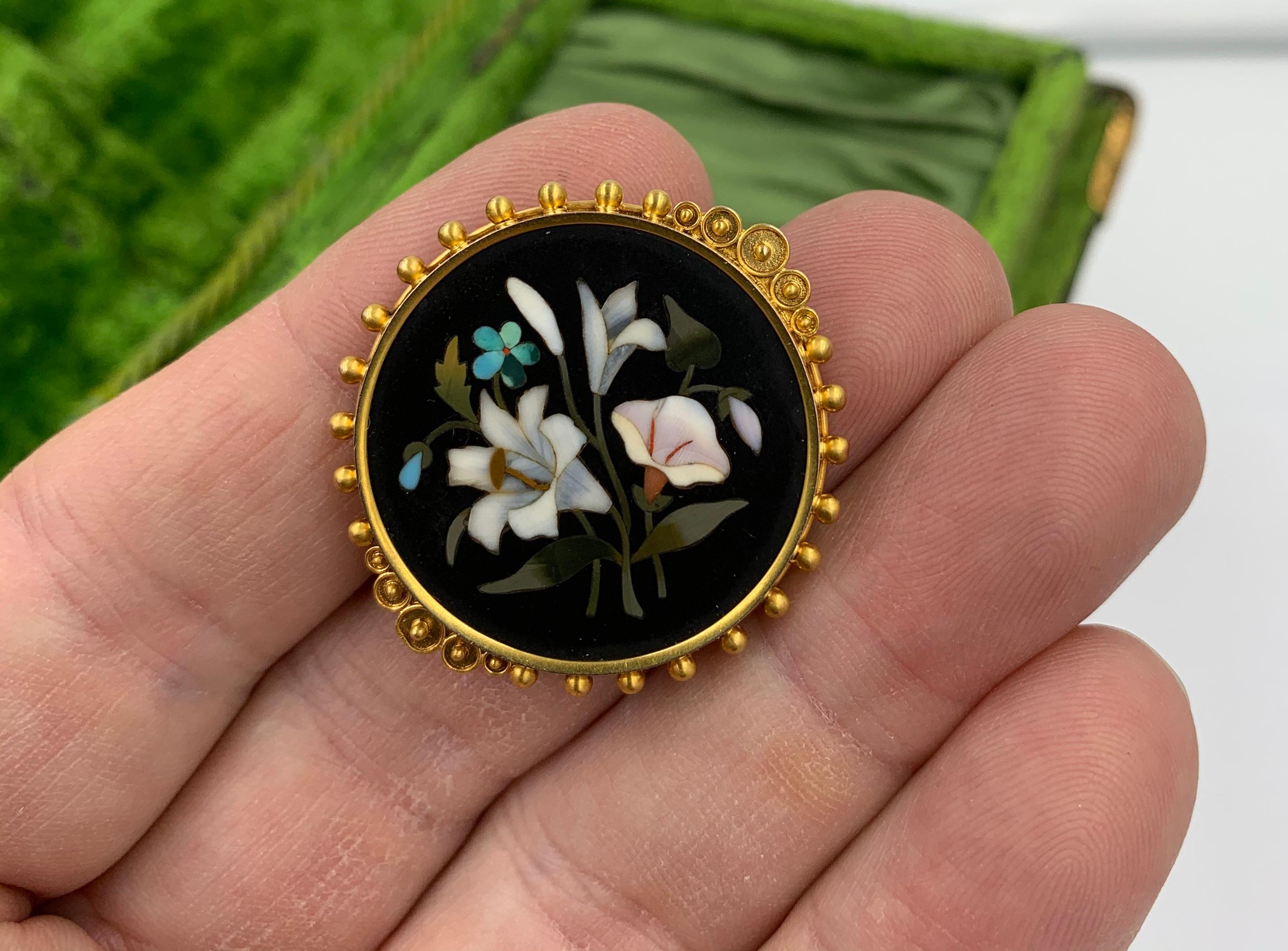 Pietra Dura Flower Lily Poppy Brooch Pin Gold Antique Victorian Etruscan Revival In Good Condition In New York, NY