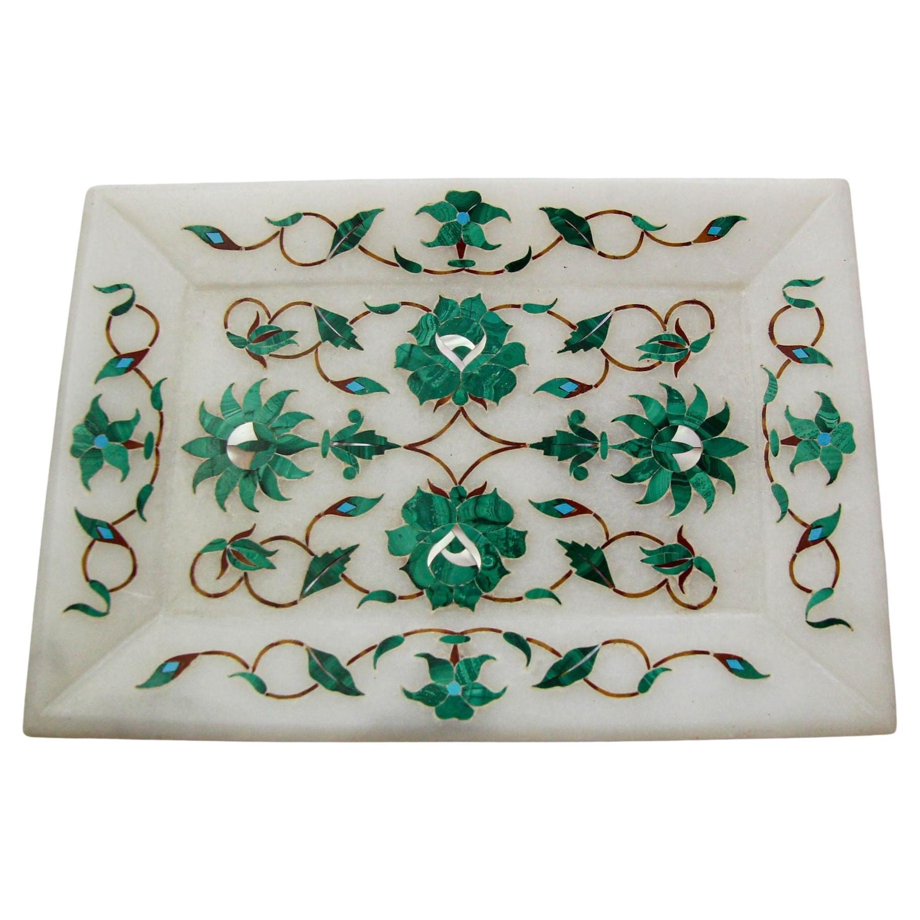 Plat en marbre blanc incrusté Pietra Dura, fabriqué à la main à Agra, Inde, 1950
