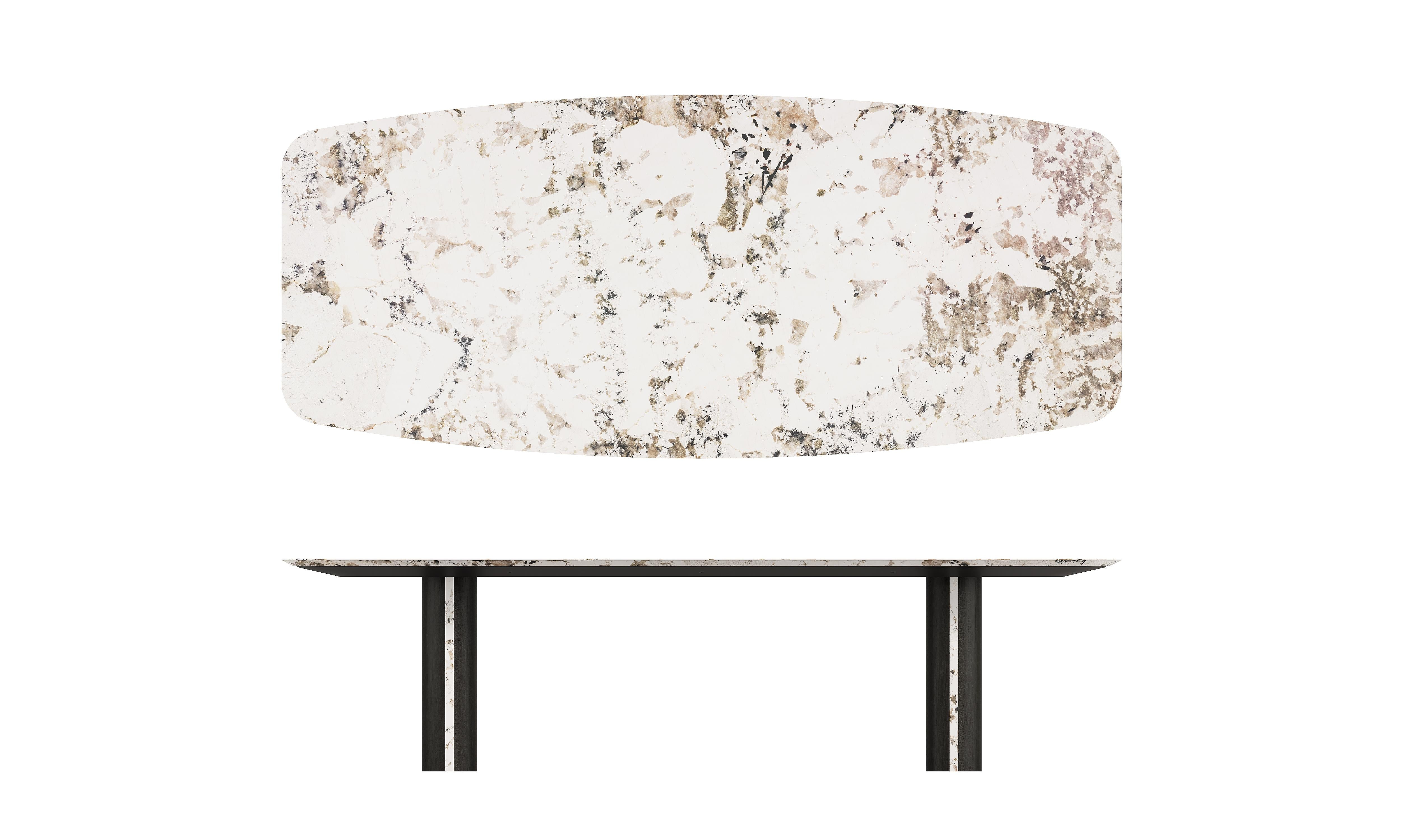 Organique Table de salle à manger moderne Pietra avec pierre naturelle en vente