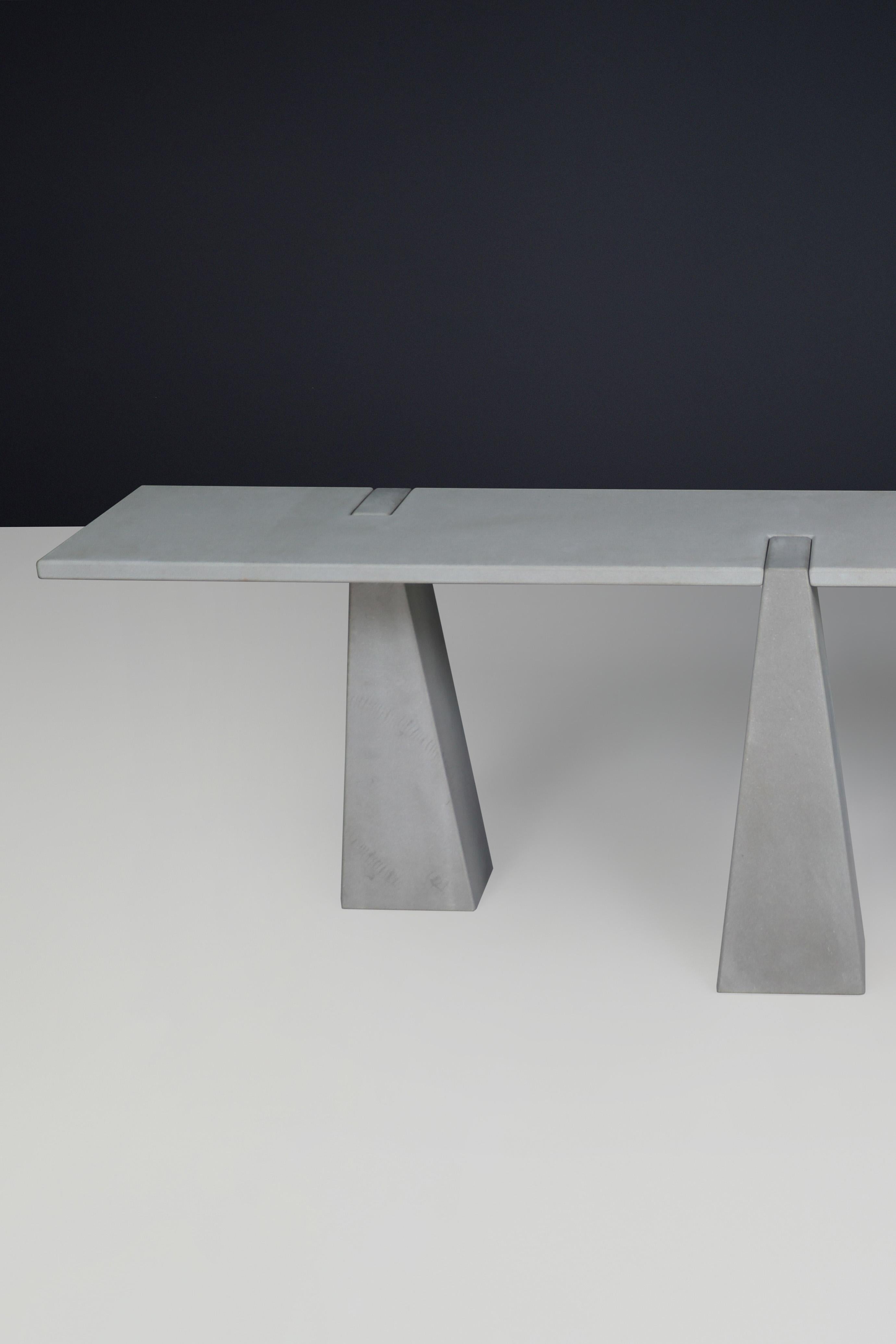 Pietra Serena' Inca  Console Angelo Mangiarotti pour Skipper, Italie, 1978 en vente 5