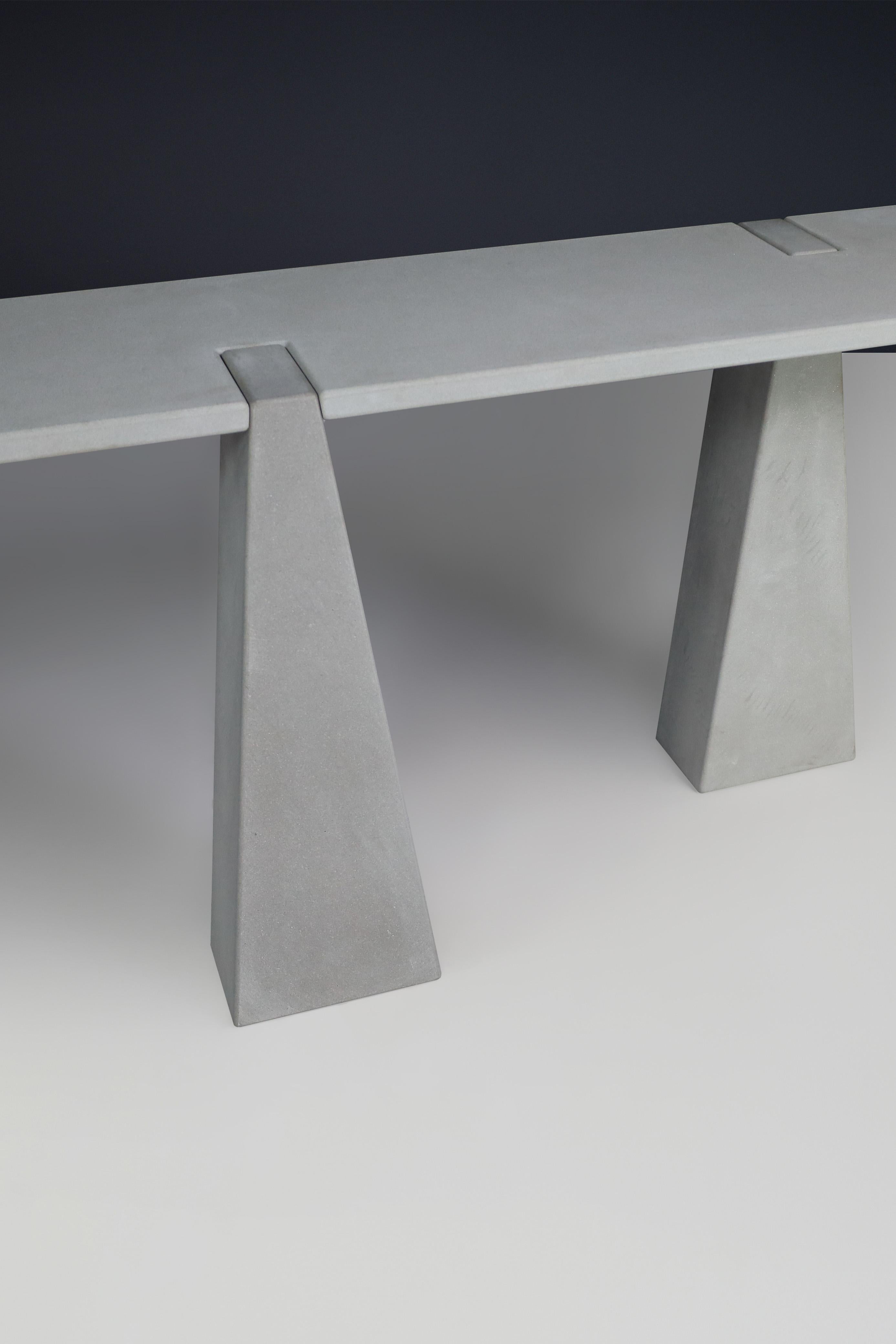 Pietra Serena' Inca  Console Angelo Mangiarotti pour Skipper, Italie, 1978 en vente 6