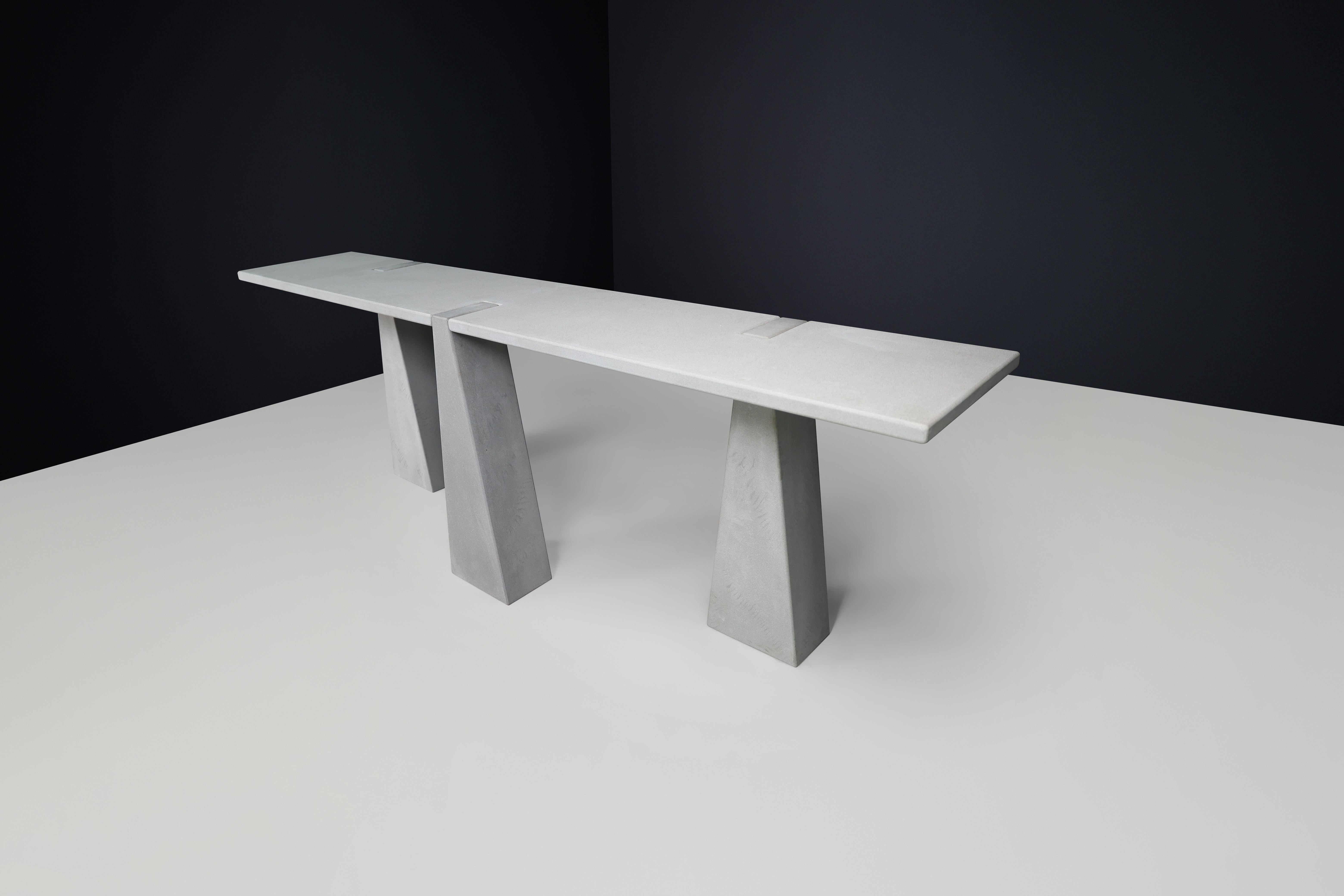 Pietra Serena' Inca  Console Angelo Mangiarotti pour Skipper, Italie, 1978 Bon état - En vente à Almelo, NL