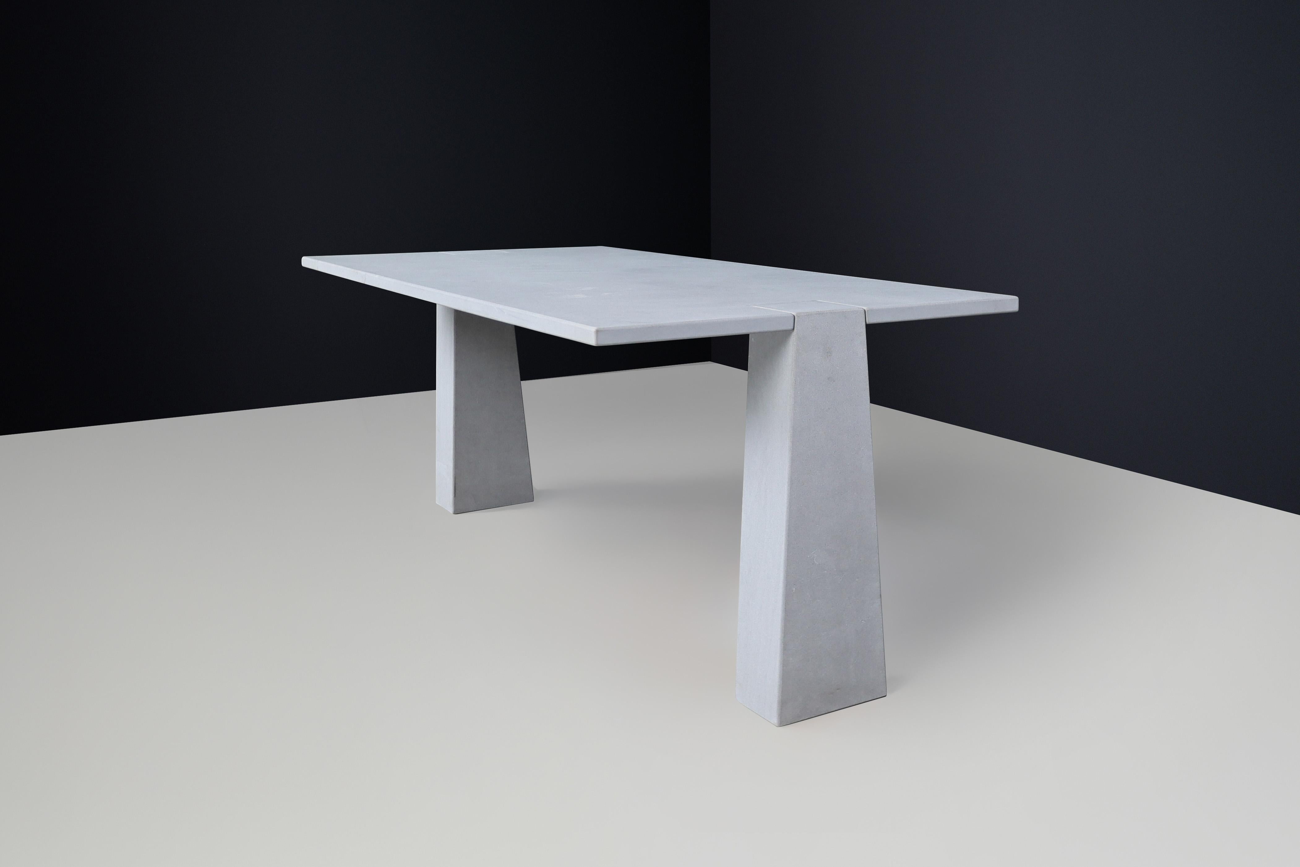 Pietra Serena' Inca  Escritorio o Comedor de Angelo Mangiarotti para Skipper 1978 Piedra en venta