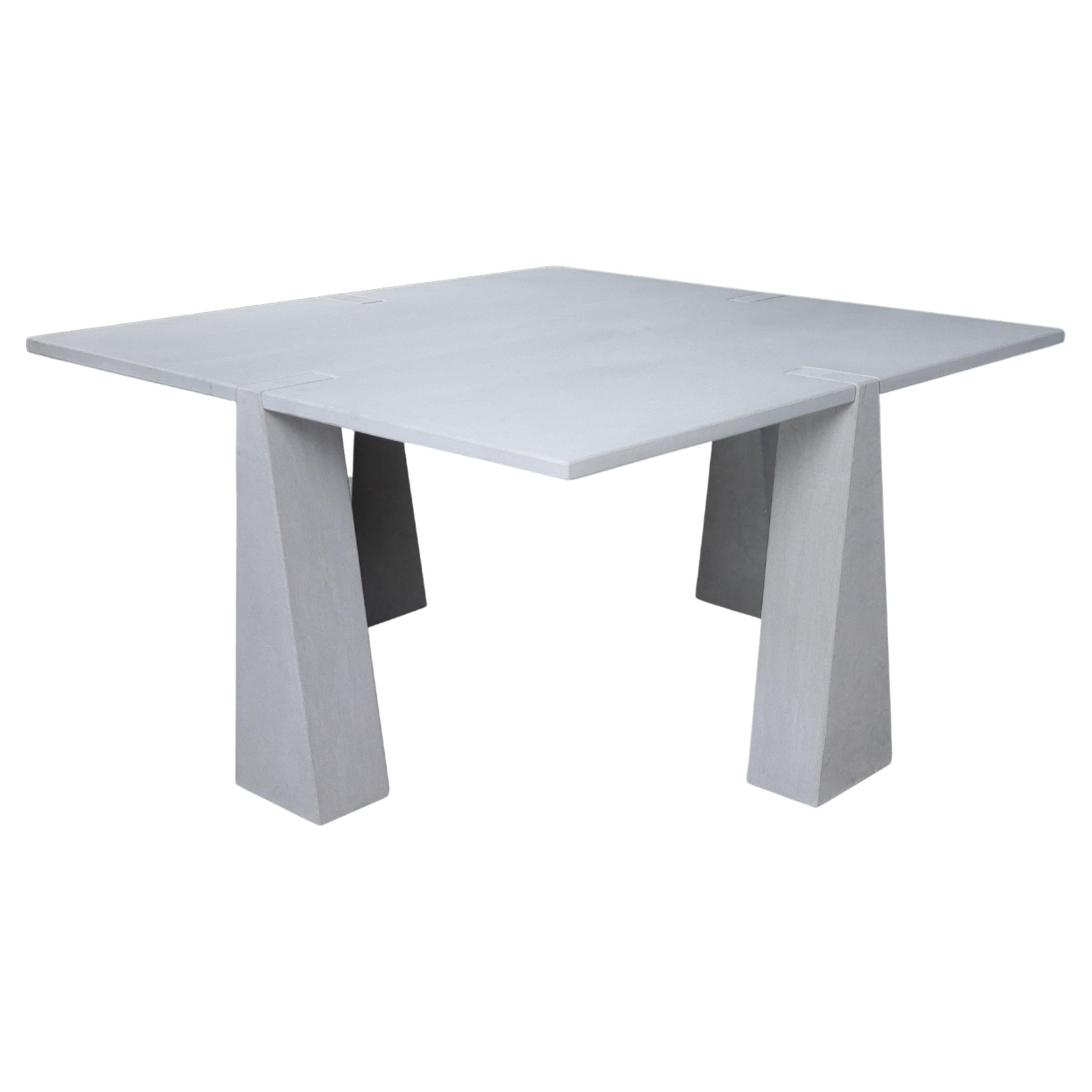 Comedor "Inca" de Pietra Serena- Mesa central de Angelo Mangiarotti para Skipper