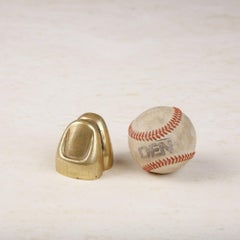 Pietrina Checcacci Fundición de Bronce Porta Cartas Pulgares