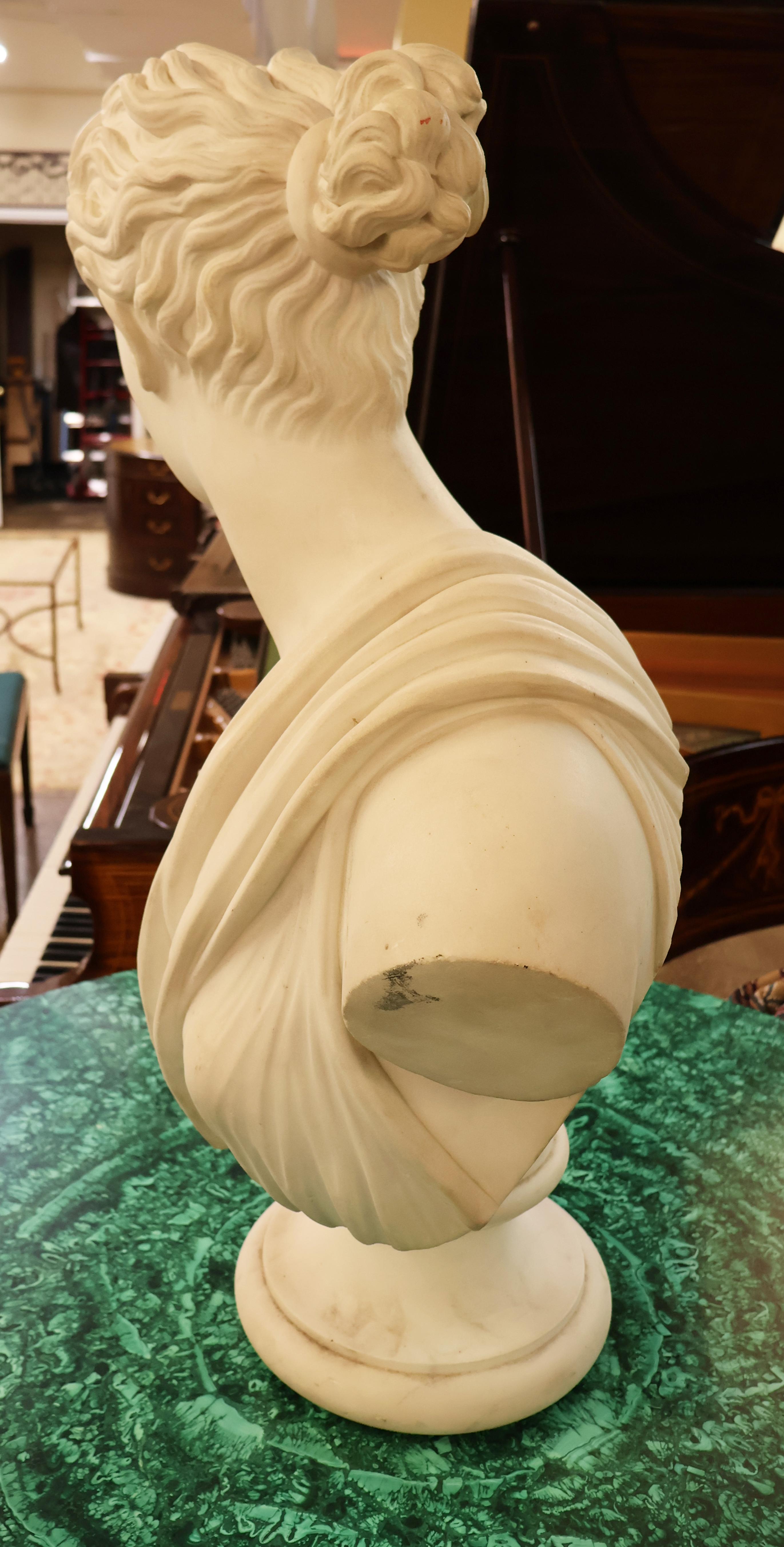 XIXe siècle Buste de femme romaine italienne Pietro Bazzanti du 19ème siècle en marbre de Carrare en vente